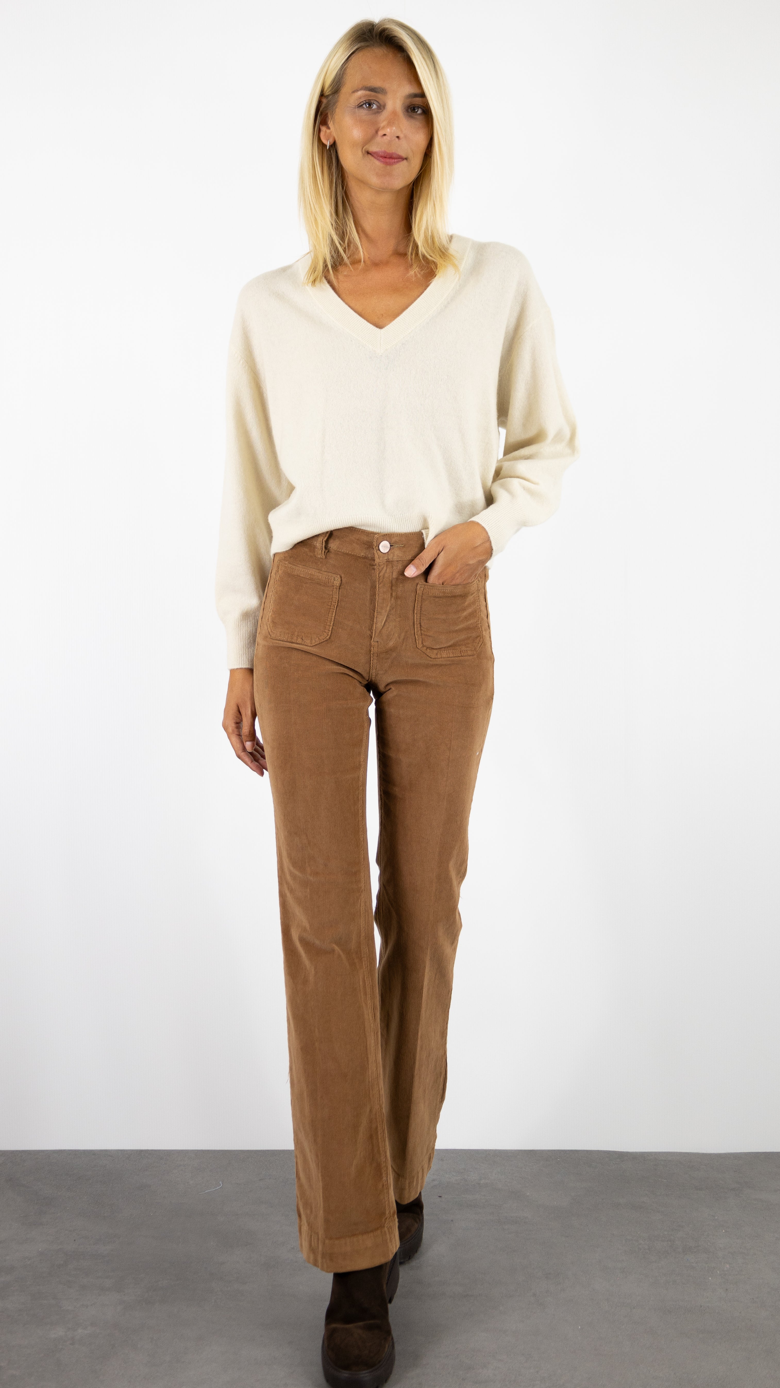 PANTALON FLARE EN VELOURS MILLERAIES TINYCORD JANE BLUE#COLOR_NOIX/CAMEL