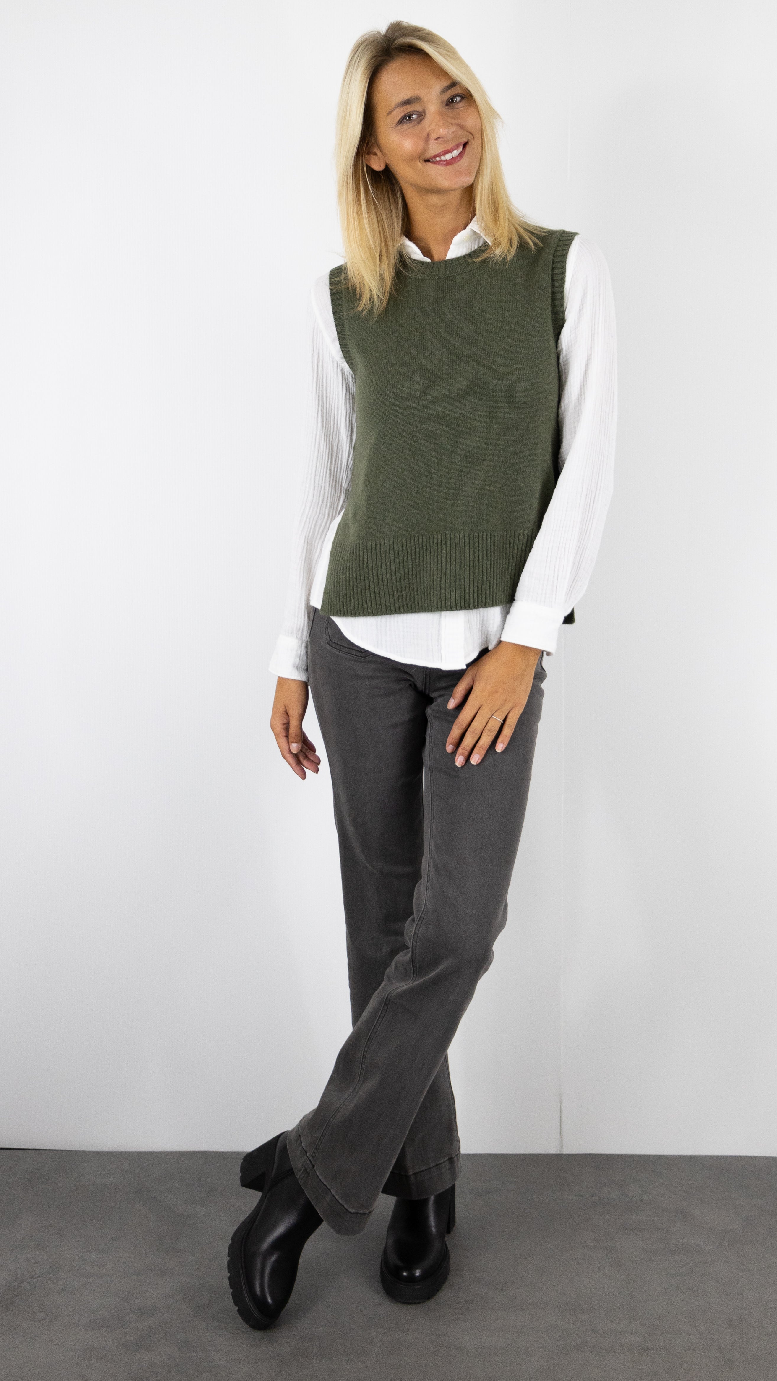 PULL COL ROND SANS MANCHES WES2493H ESTHEME#COLOR_2109/VEGETAL