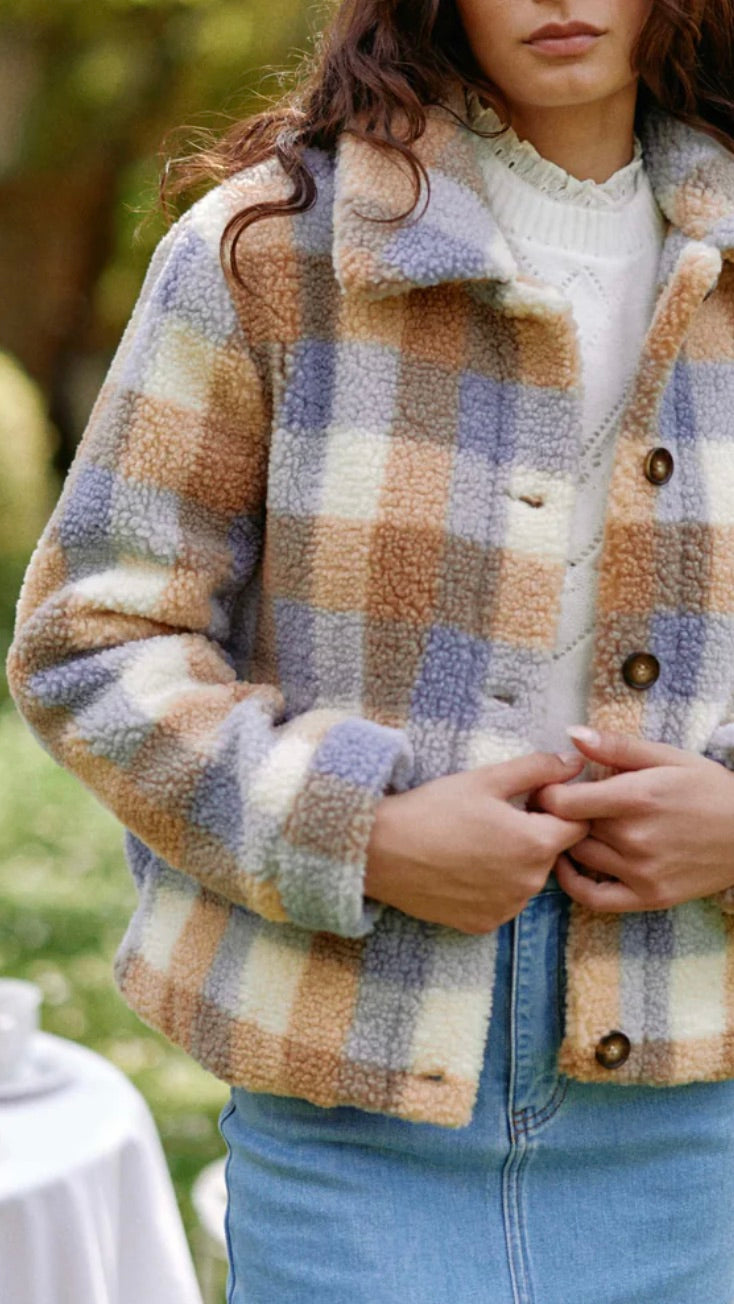 VESTE A CARREAUX EFFET MOUTON NINA LA PETITE ETOILE