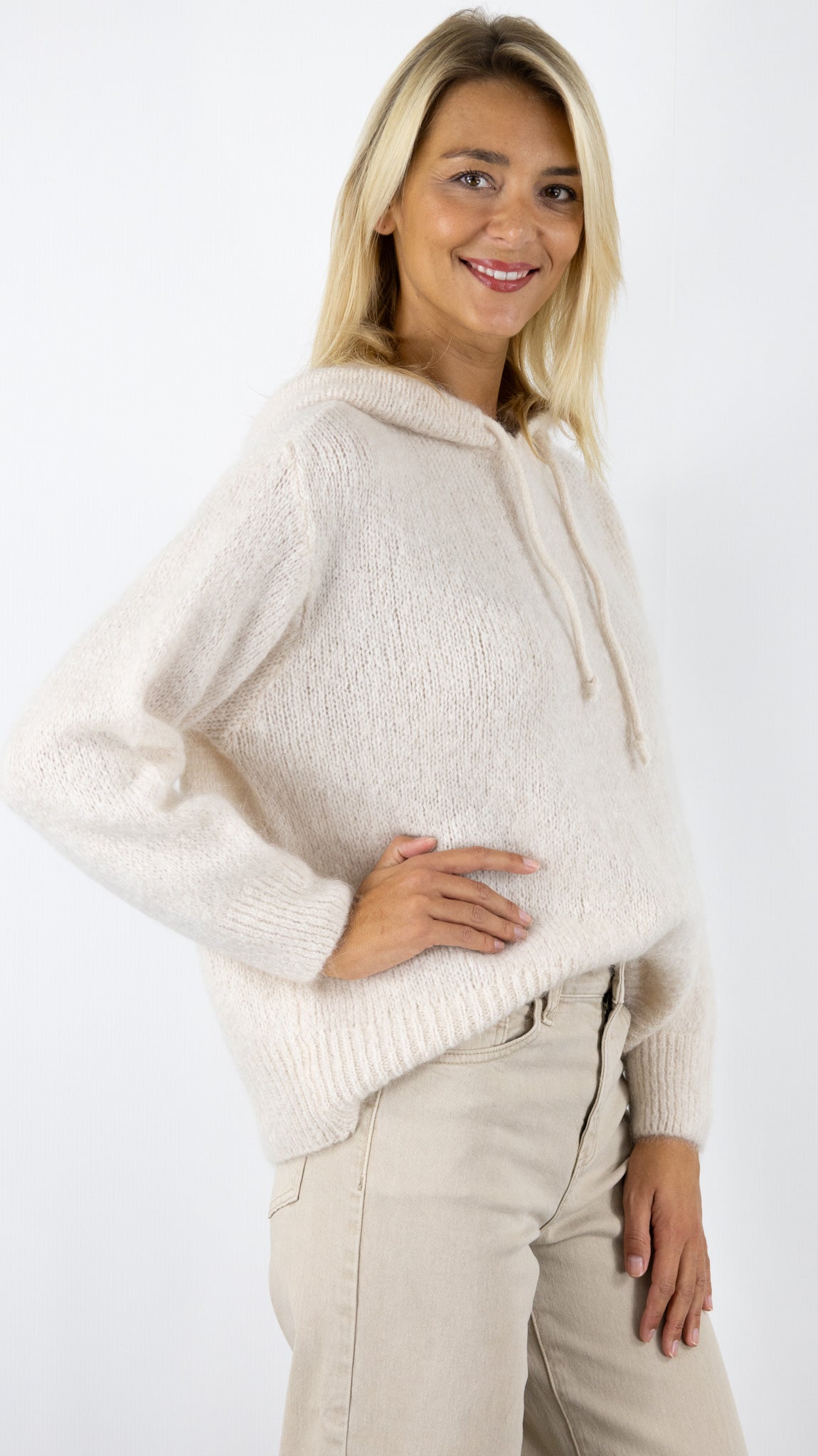 PULL A CAPUCHE EN MOHAIR NAIS 11031#COLOR_BEIGE