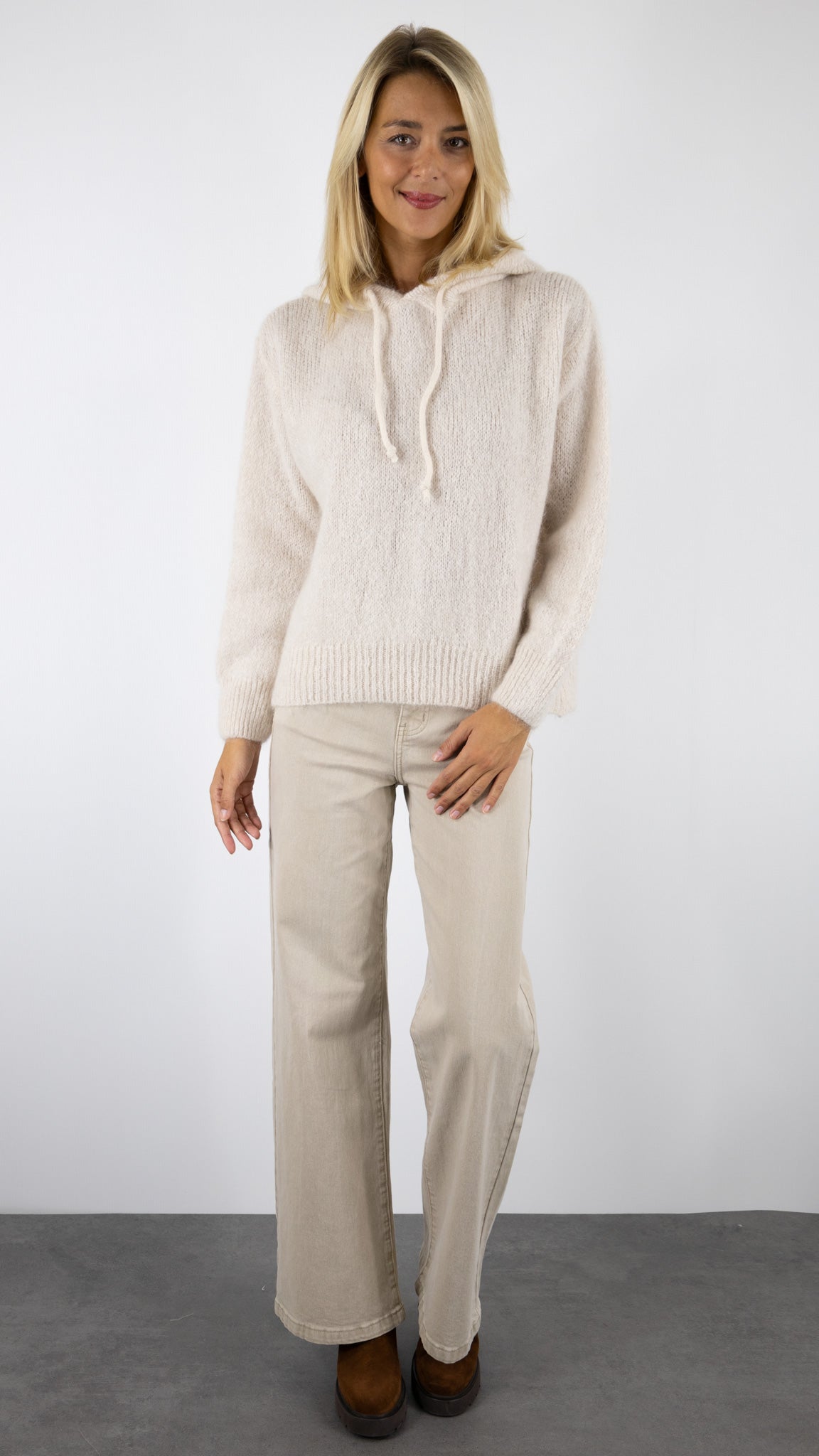 PULL A CAPUCHE EN MOHAIR NAIS 11031#COLOR_BEIGE