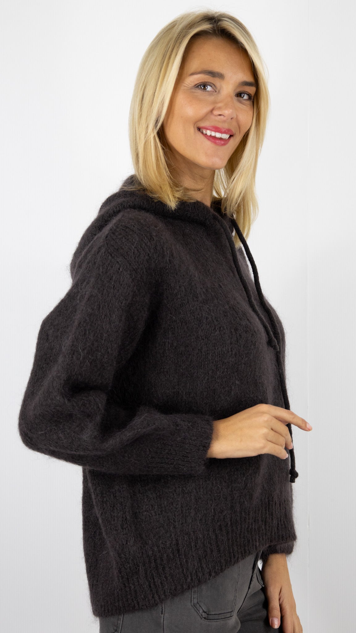 PULL A CAPUCHE EN MOHAIR NAIS 11031#COLOR_CHOCO