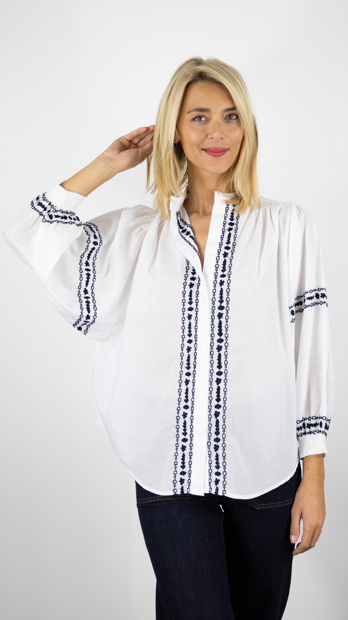 BLOUSE COL MONTANT BRODERIE LUKAP L1084 #COLOR_BLC/MARINE