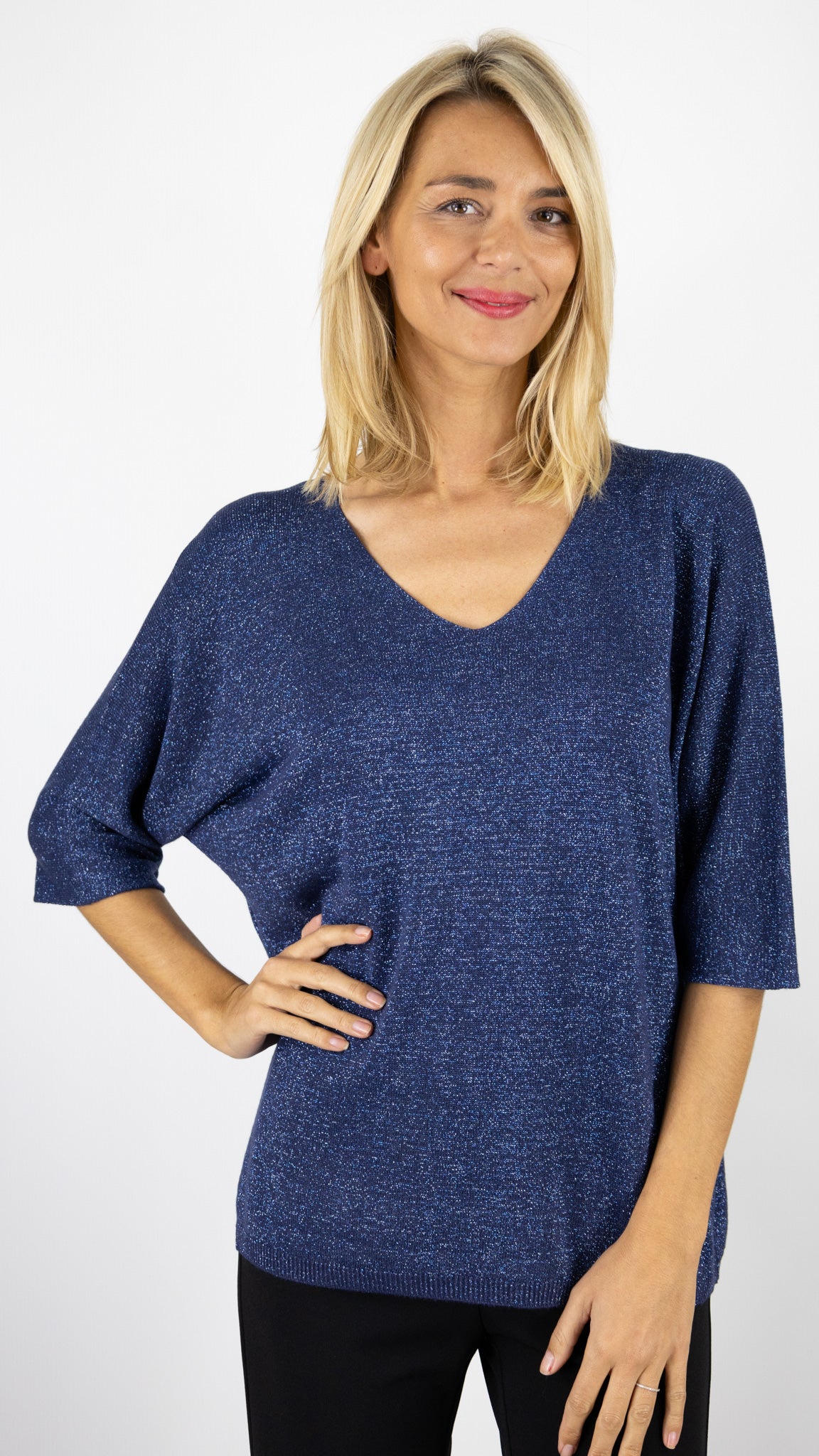 PULL V OVERSIZE LAME ATELIER DE MILA 21130#COLOR_MARINE