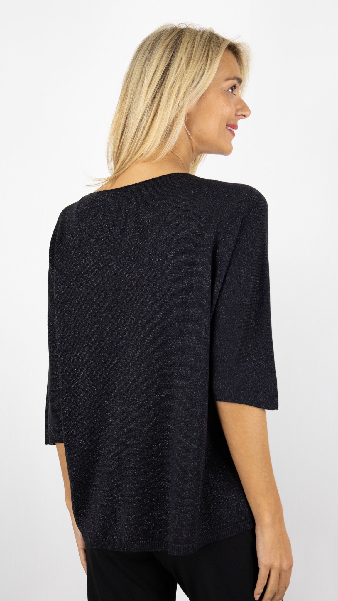 PULL V OVERSIZE LAME ATELIER DE MILA 21130#COLOR_NOIR 