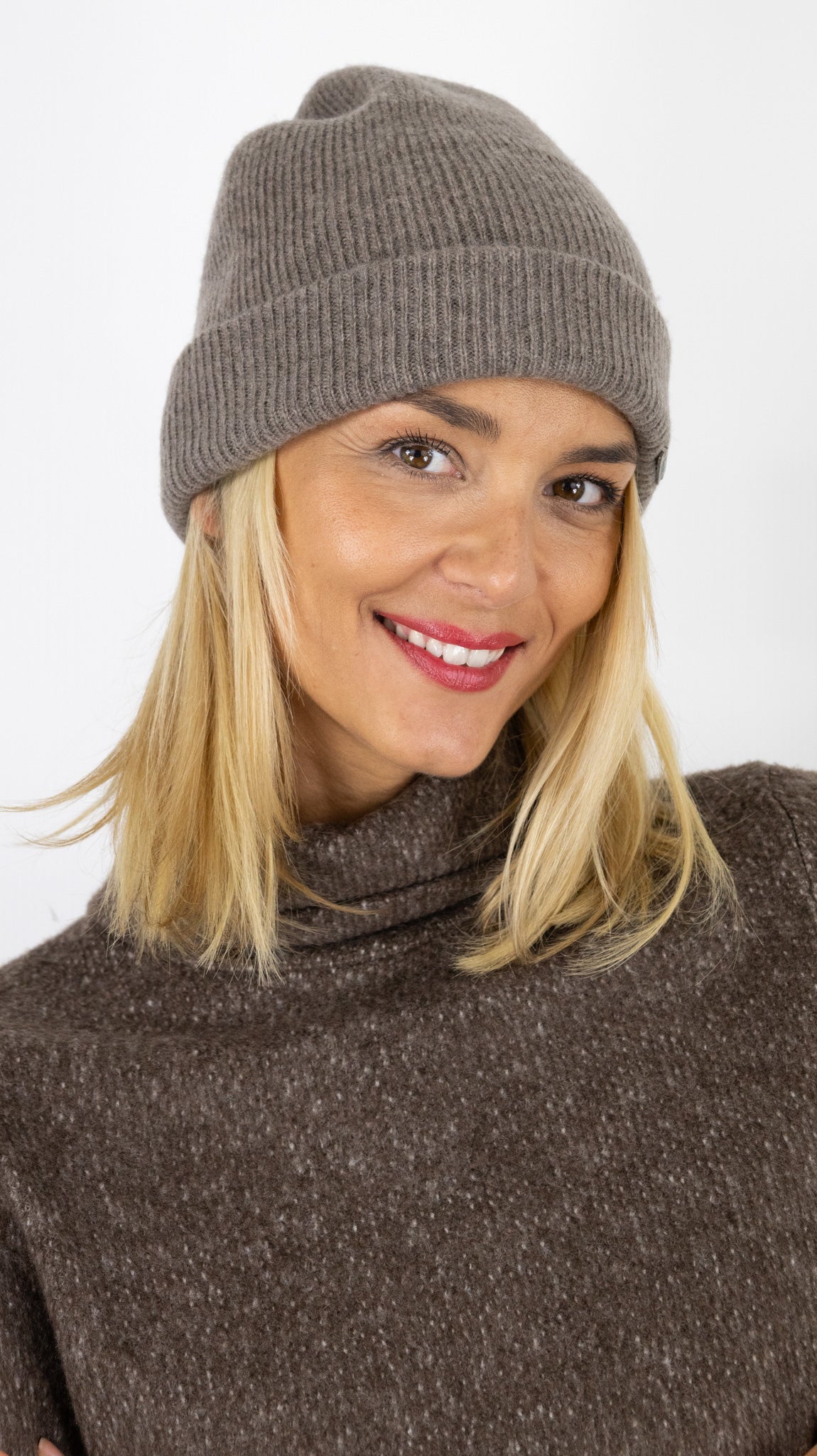 BONNET A REVERS EN LAINE VIMODA 1769#COLOR_TAUPE