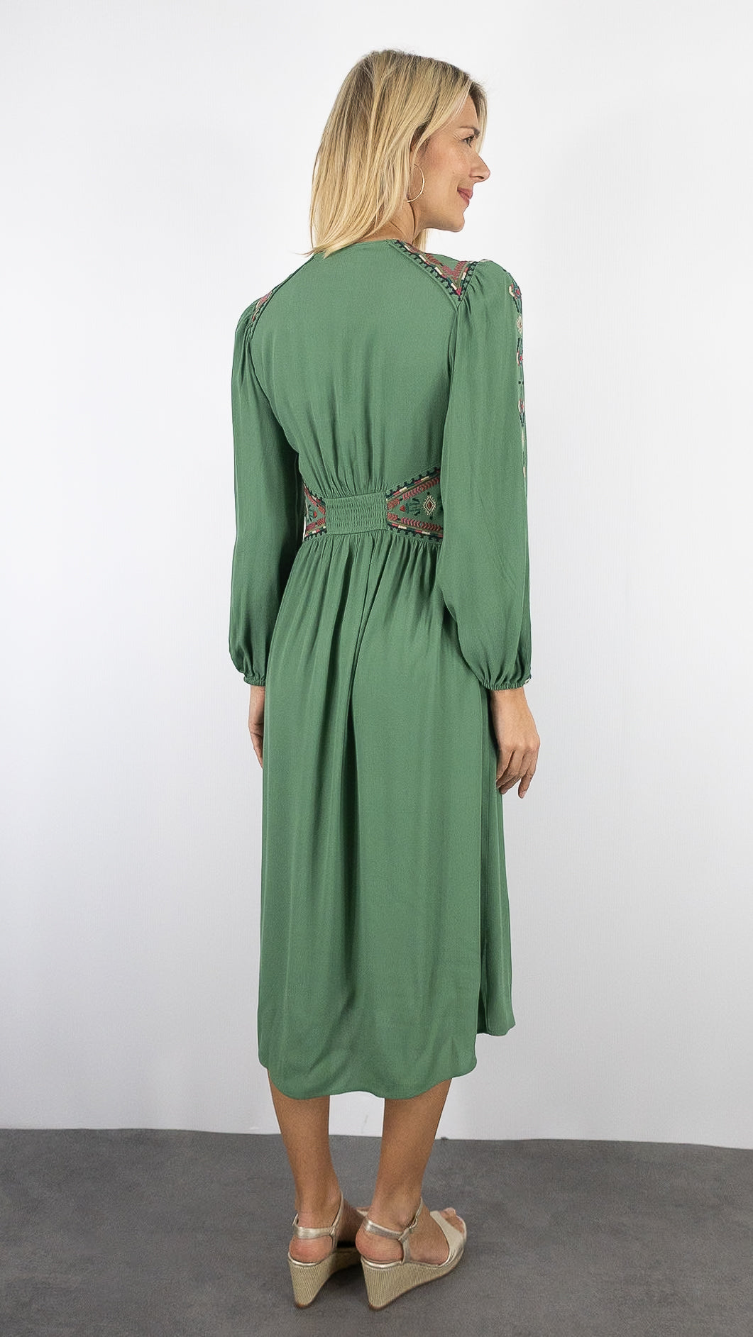 ROBE LONGUE BRODEE SMOCKEE VERTE BA&SH TINA