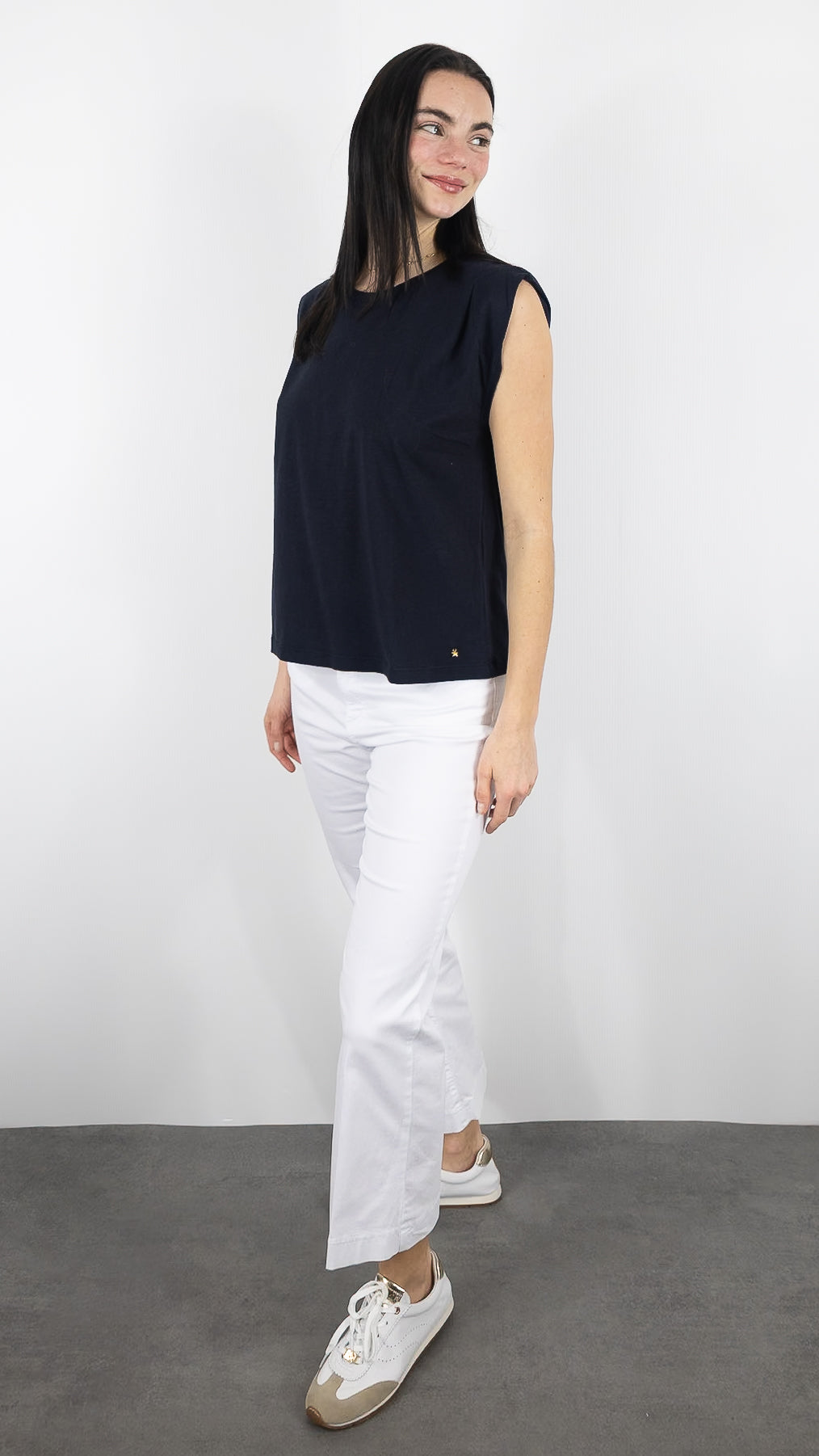 TEE-SHIRT COL ROND SANS MANCHES POUR FEMME DES PETITS HAUTS ZAEBA#COLOR_NOIR