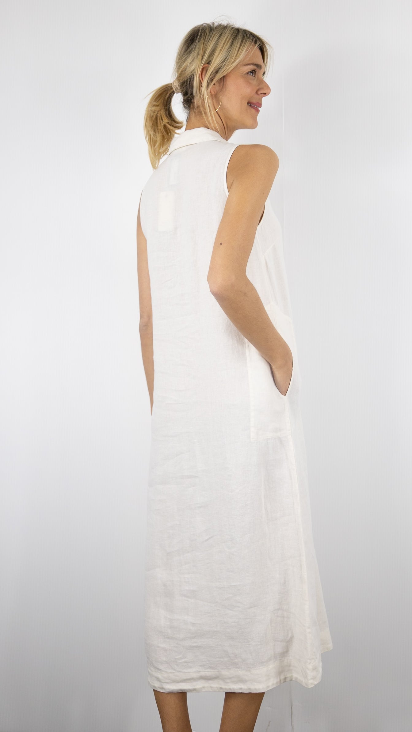 ROBE LONGUE SANS MANCHES EN LIN BEIGE HARTFORD REPONSE