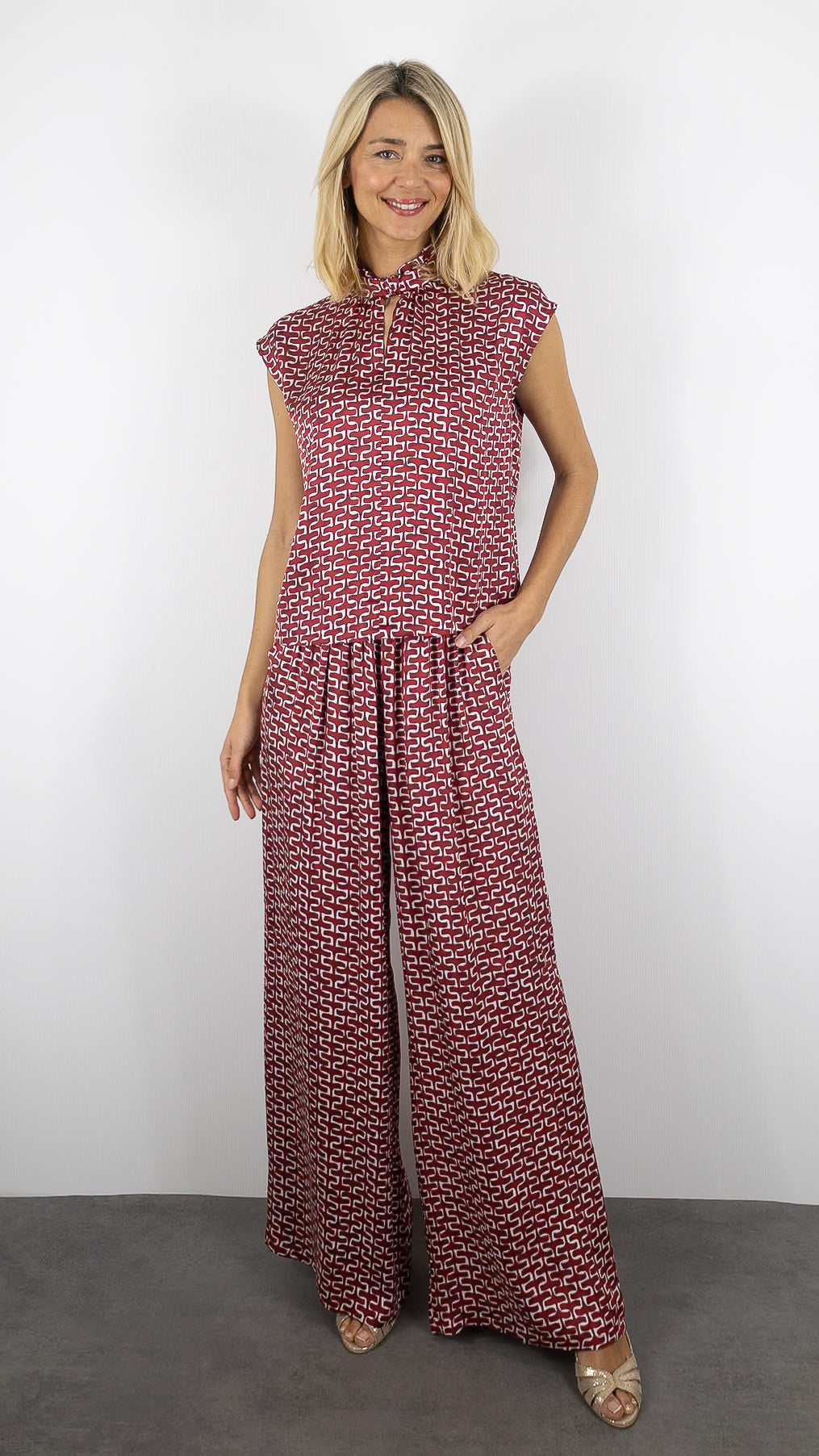 TOP FLUIDE SANS MANCHES IMPRIME BORDEAUX ECRU CAROLINE BISS 1685