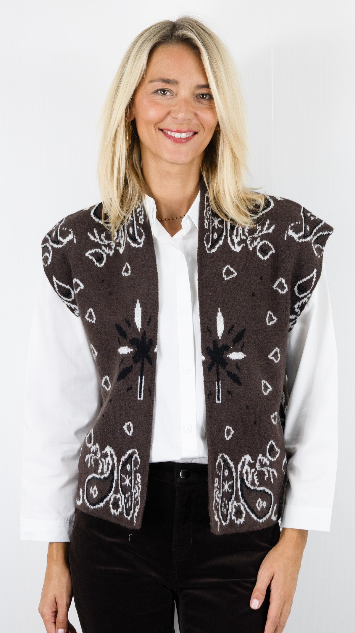 GILET IMPRIME CACHEMIRE SANS MANCHES IT HIPPIE S392#COLOR_CHOCO