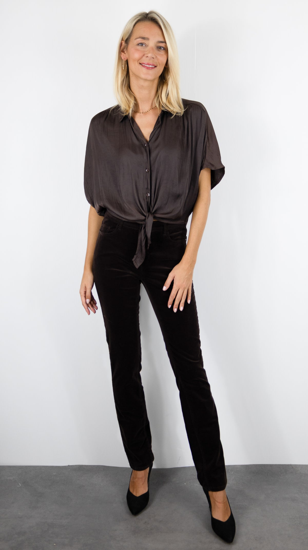 BLOUSE NOUEE AMPLE SATINEE CHOKLATE CK086051COLOR_CHOCO