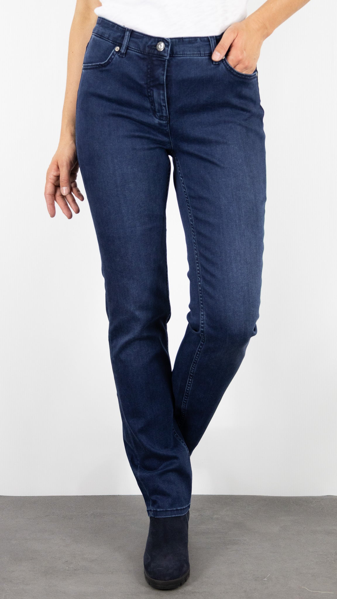 JEANS DROIT FEMME TONI PERFECT SHAPE 11-45 1106-0#COLOR_592/DARK BLUE