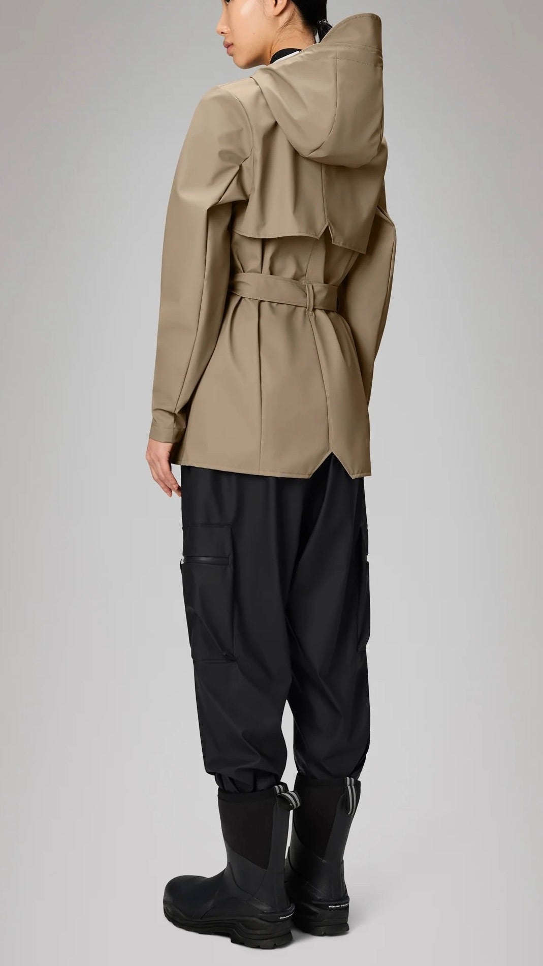 PARKA A CAPUCHE COURTE ET CEINTUREE BEIGE RAINS 12100/CURVE JACKET WEB 