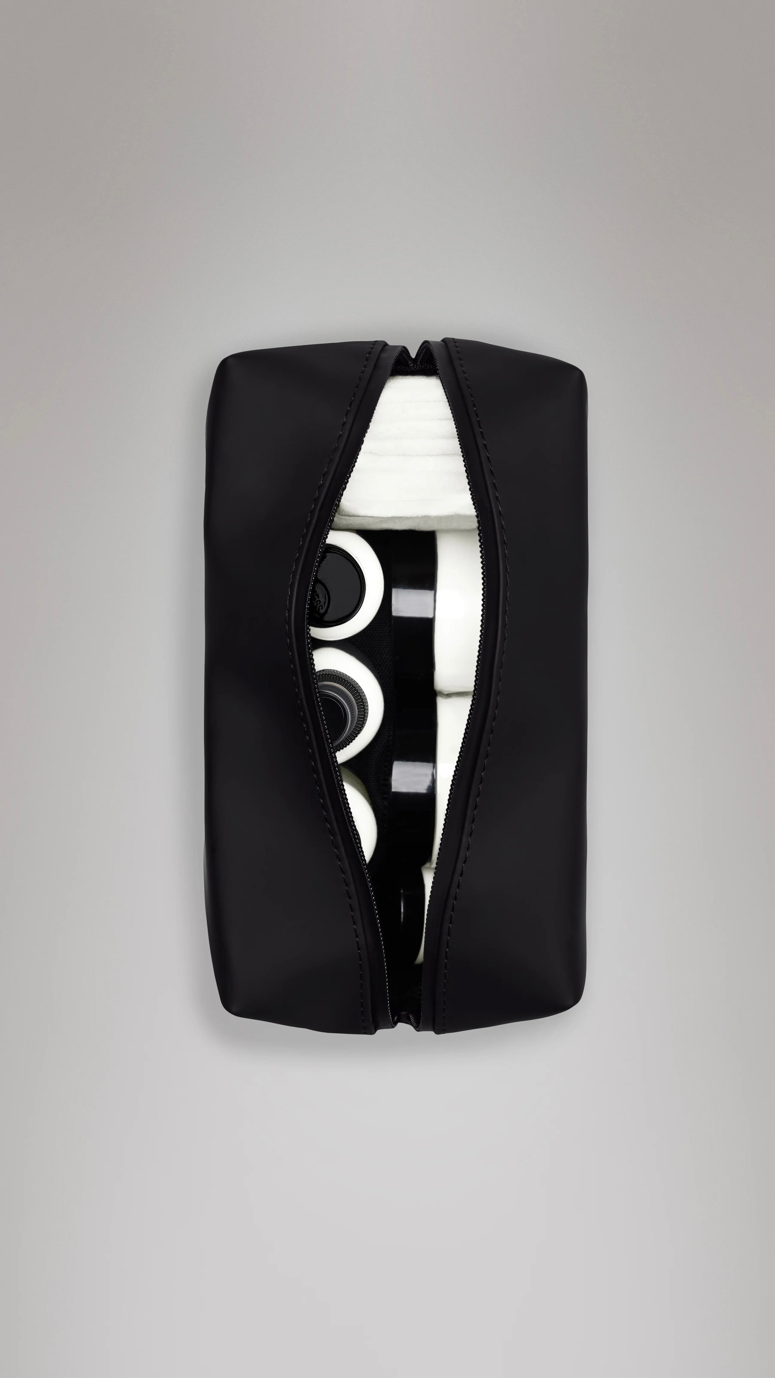 TROUSSE DE TOILETTE RAINS 15580/WASH BAG SMALL#COLOR_NOIR