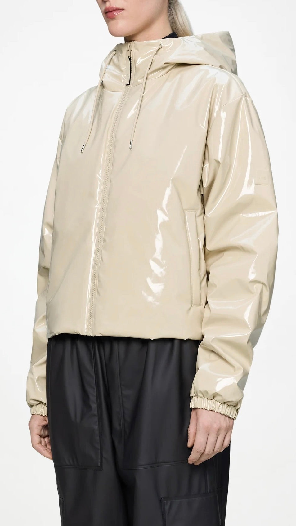 BLOUSON VESTE LAQUEE POUR FEMME COURTE RAINS 15780/LOHJA SHORE BEIGE LAQUE