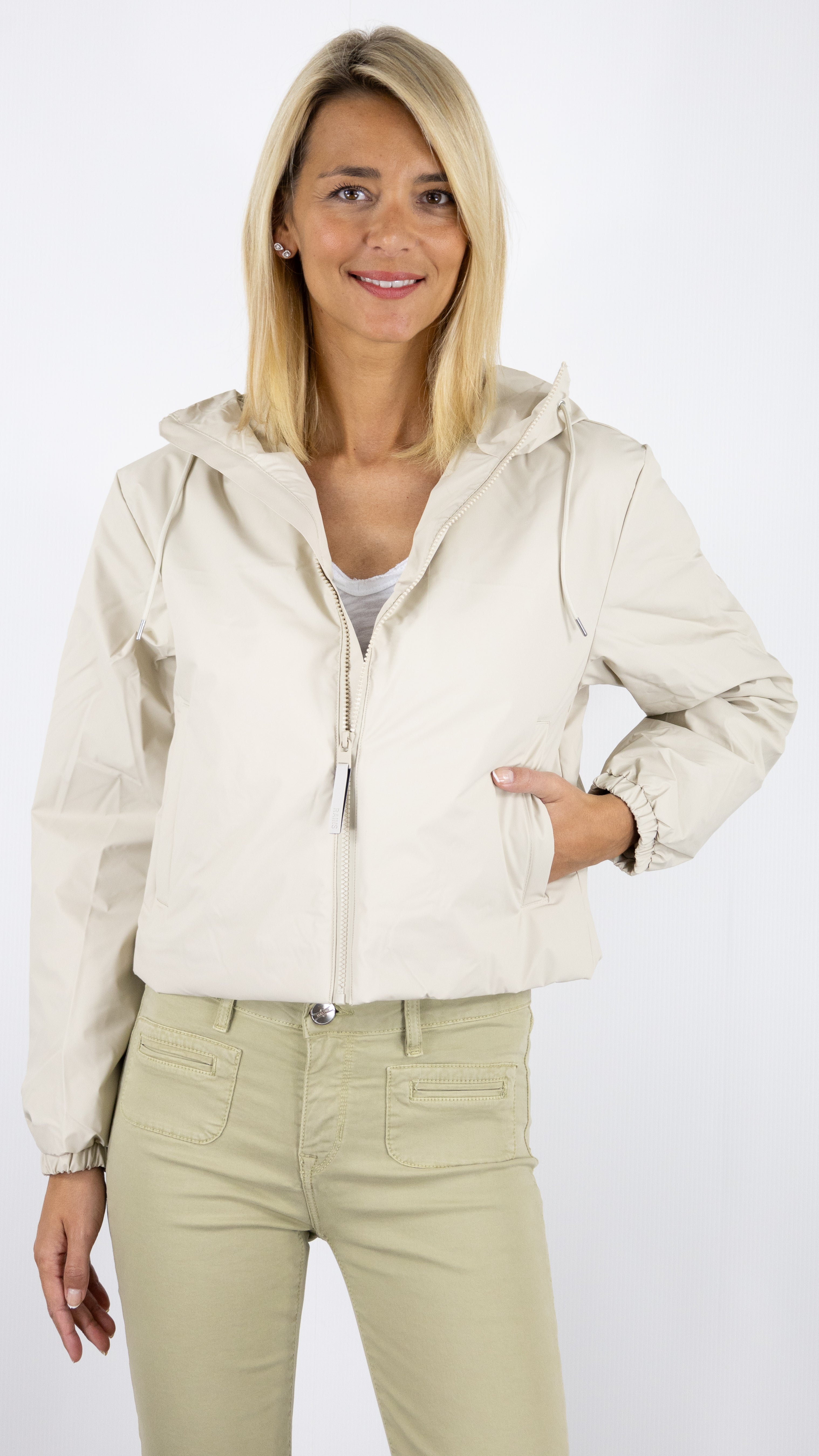 VESTE COURTE A CAPUCHE IMPERMEABLE RAINS 15780 LOHJA STRING W#COLOR_DUNE/BEIGE