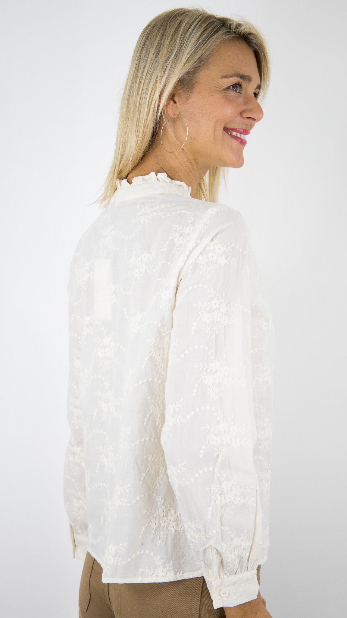 BLOUSE BRODEE COL VOLANTE ECRUE EN COTON SEASON 15H054 