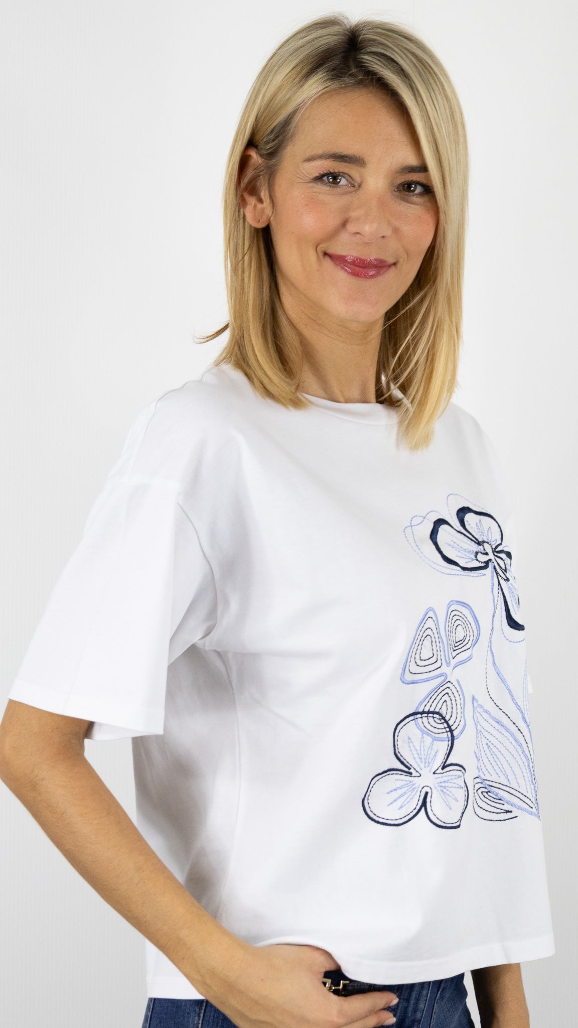 TEE-SHIRT DROIT BRODE EN COTON POUR FEMME  CAROLINE BISS 1902