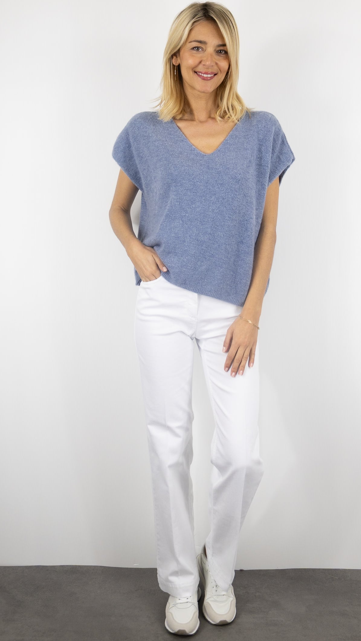 PULL COL V SANS MANCHES AMPLE eN ALPAGA  YCOO 8424 ROUGE A LEVRE#color_jeans