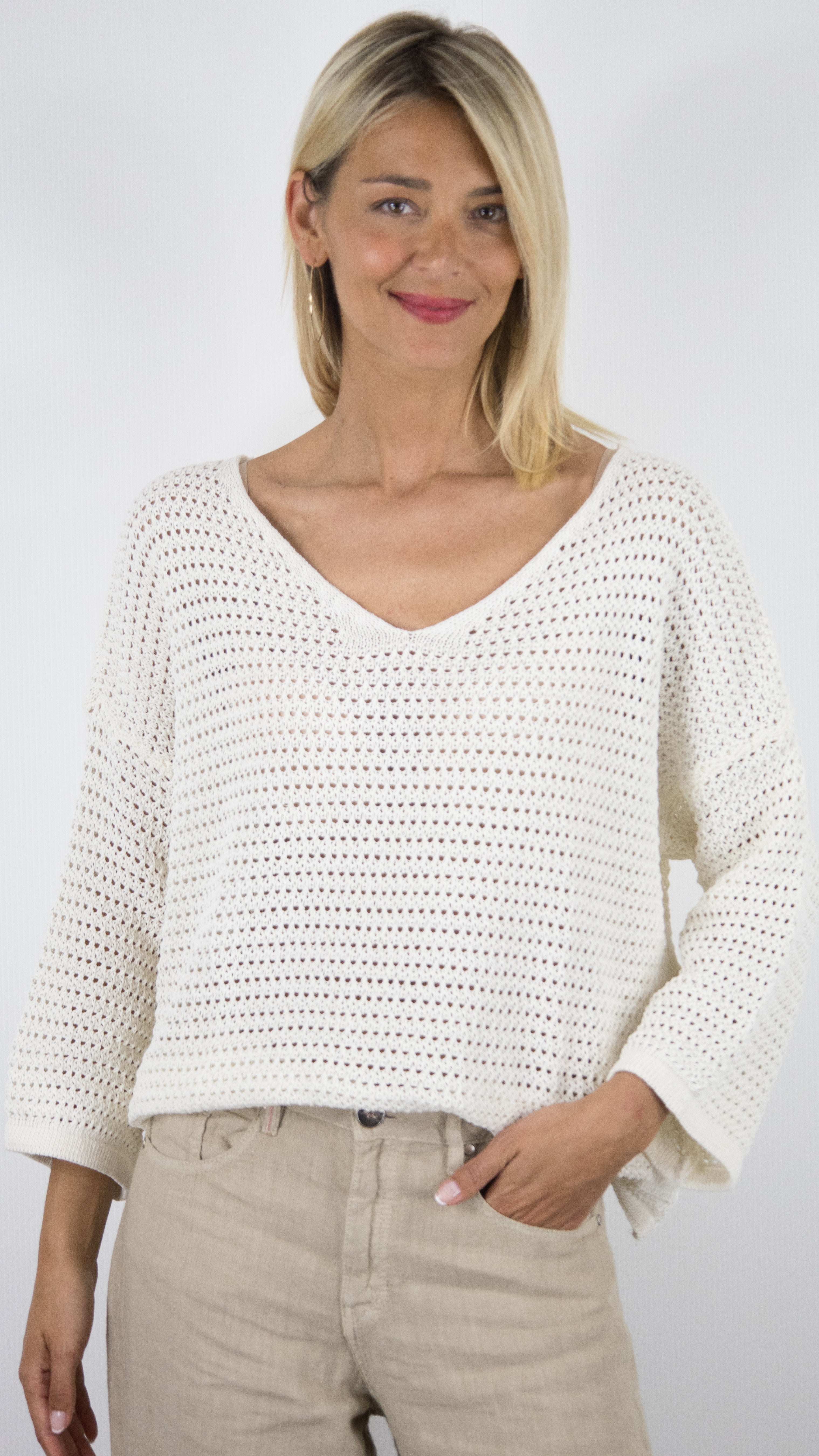 PULL V AMPLE EN CROCHET ECRU POUR FEMME NAIS 24156