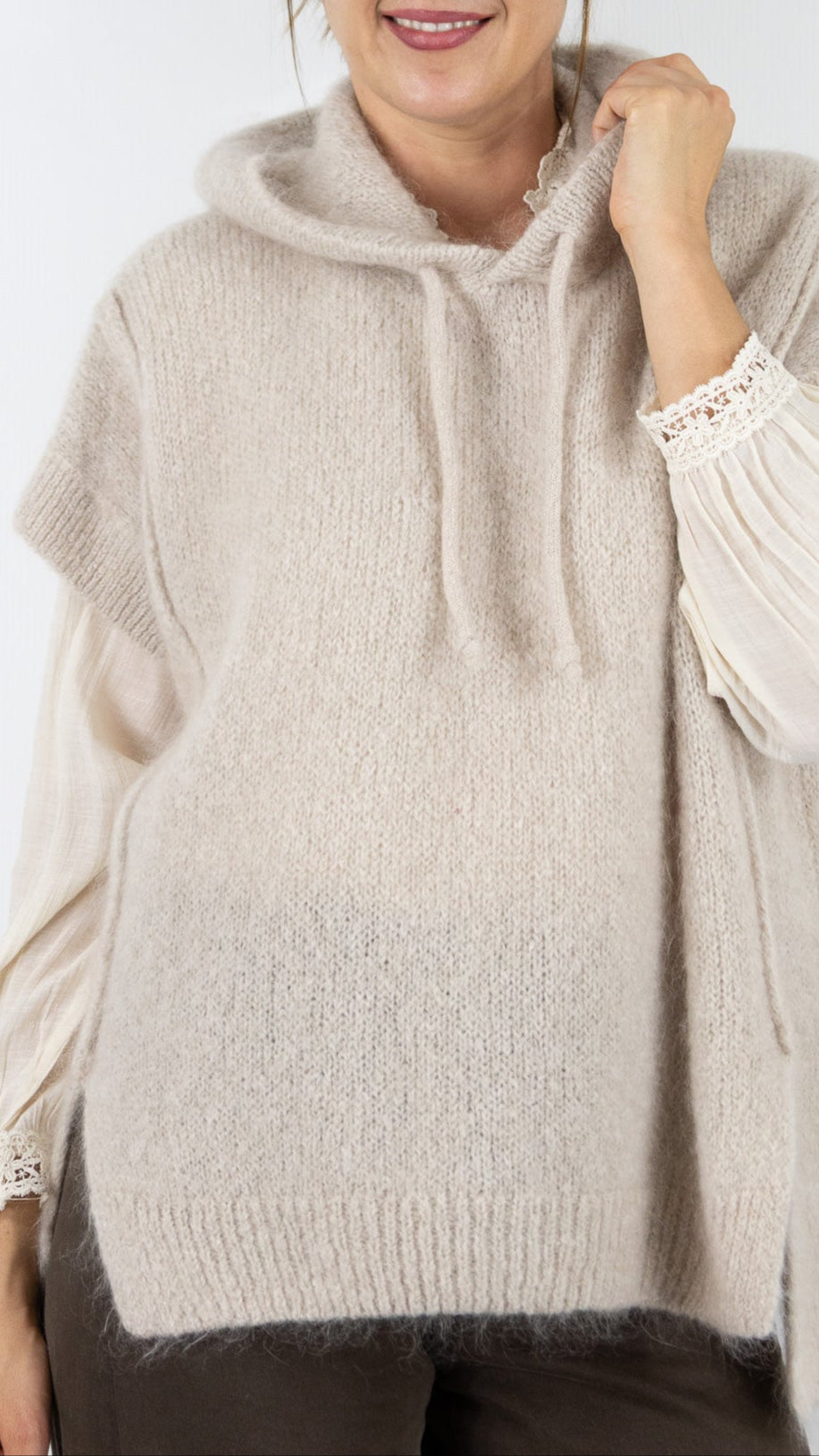PULL SANS MANCHES A CAPUCHE EN MOHAIR NAIS 24651#COLOR_BEIGE