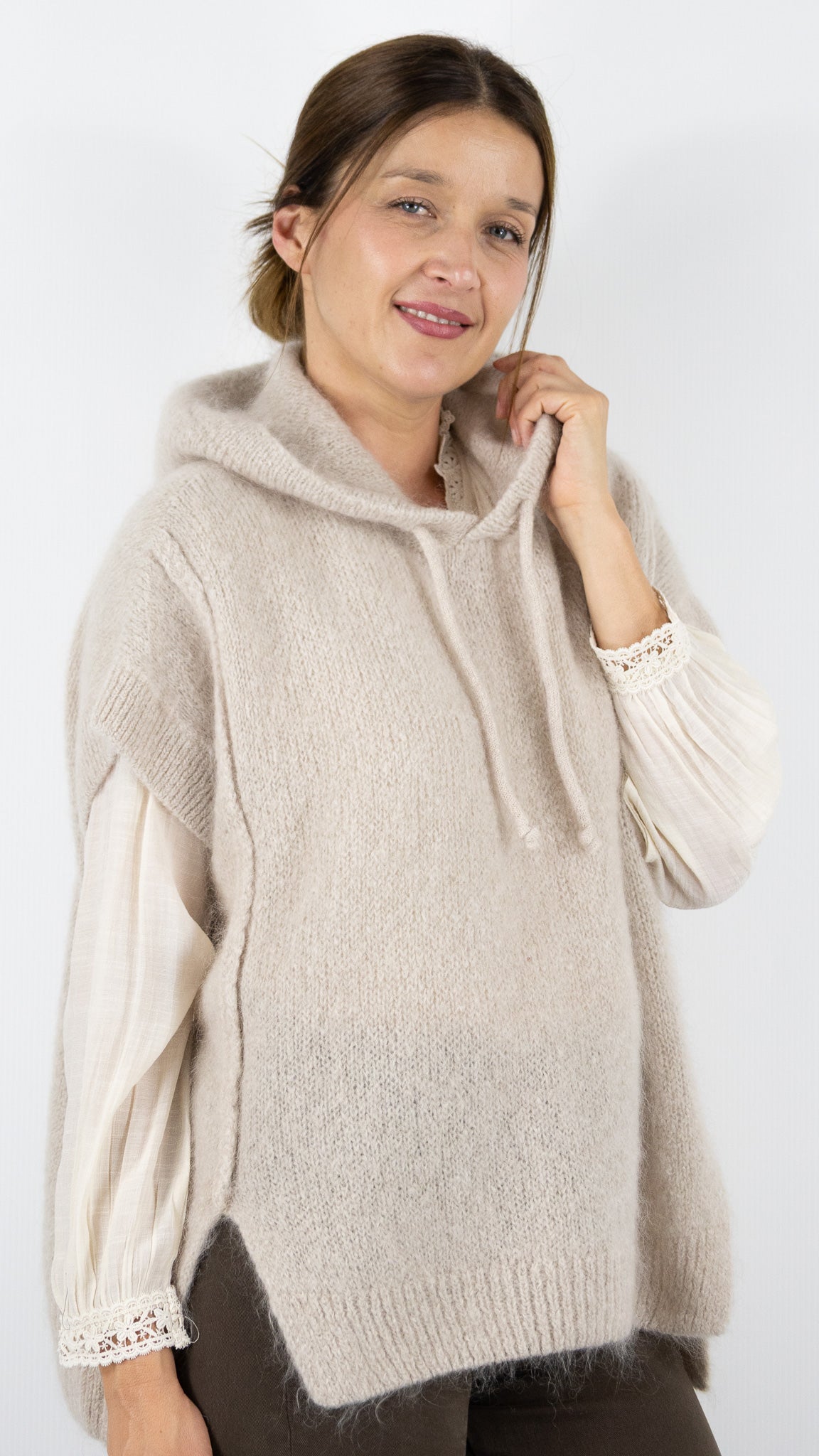 PULL SANS MANCHES A CAPUCHE EN MOHAIR NAIS 24651#COLOR_BEIGE