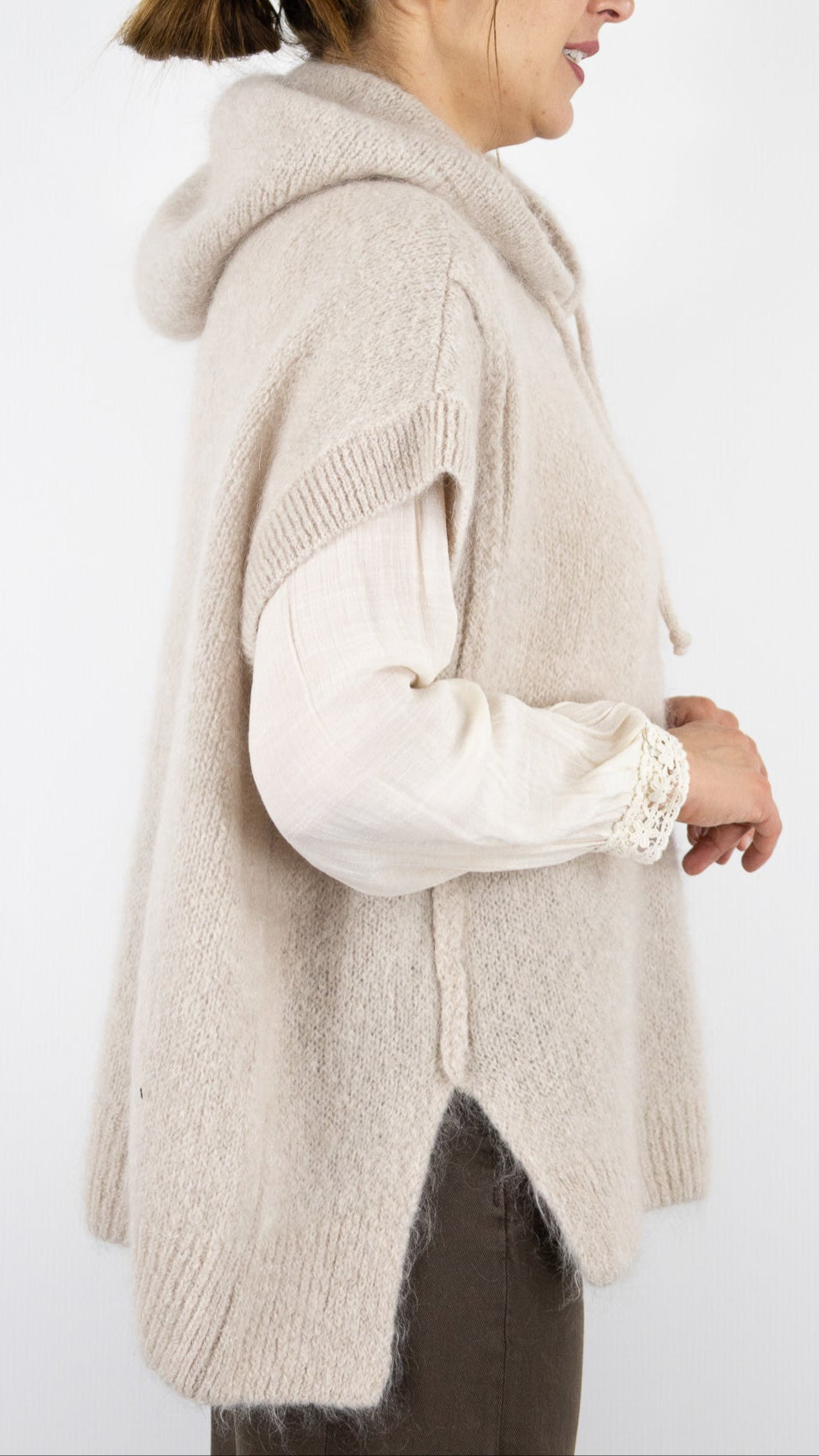 PULL SANS MANCHES A CAPUCHE EN MOHAIR NAIS 24651#COLOR_BEIGE