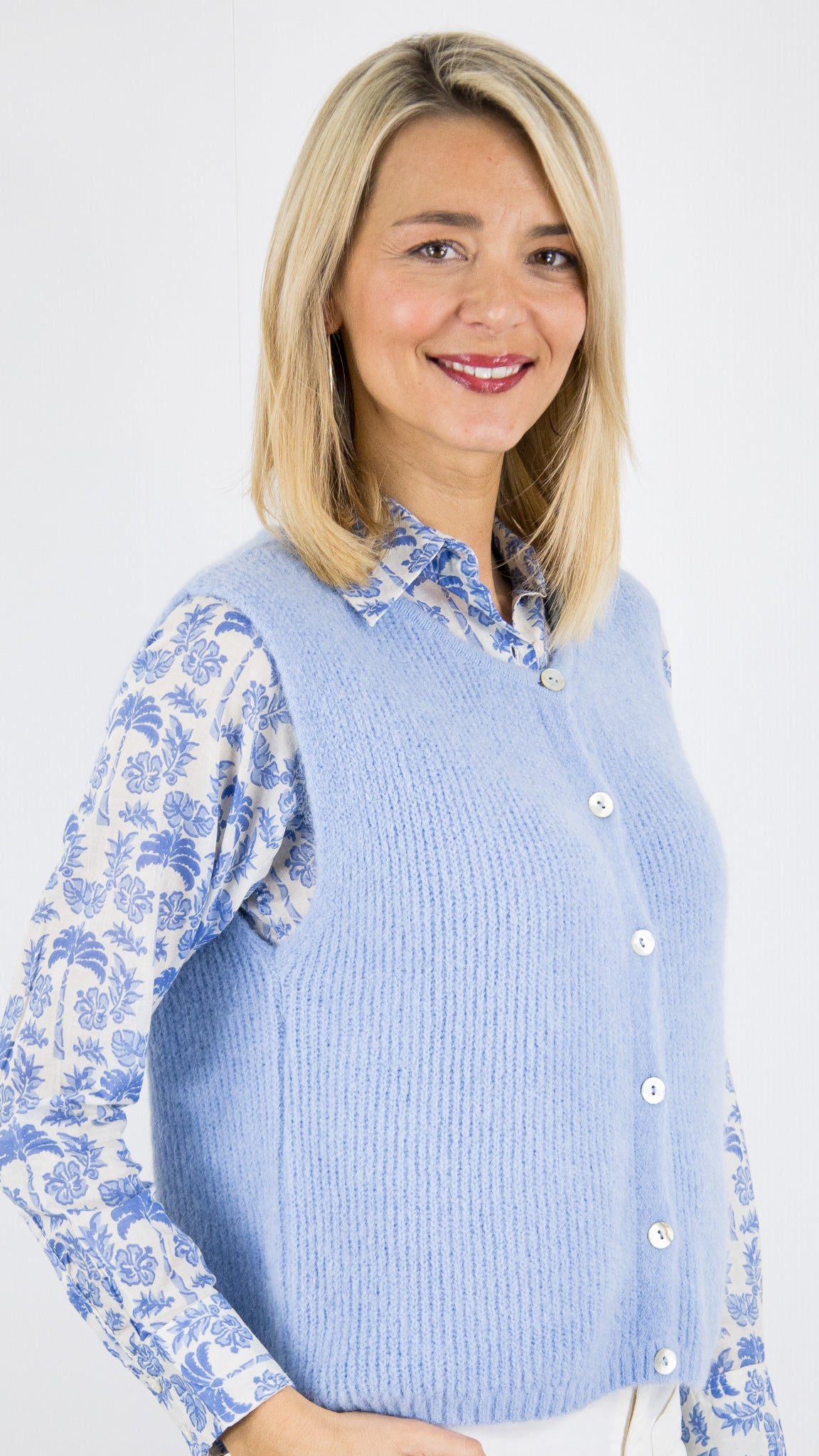 GILET V SANS MANCHES POUR FEMME  ANDROMEDE 24699#COLOR_BLEU CIEL