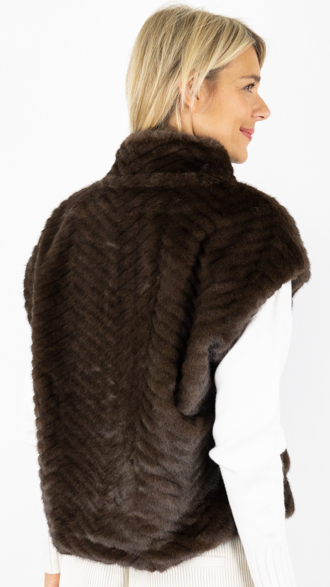 GILET SANS MANCHES FAUSSE FOURRURE 250216 ATELIER DE MILA#color_CHOCO