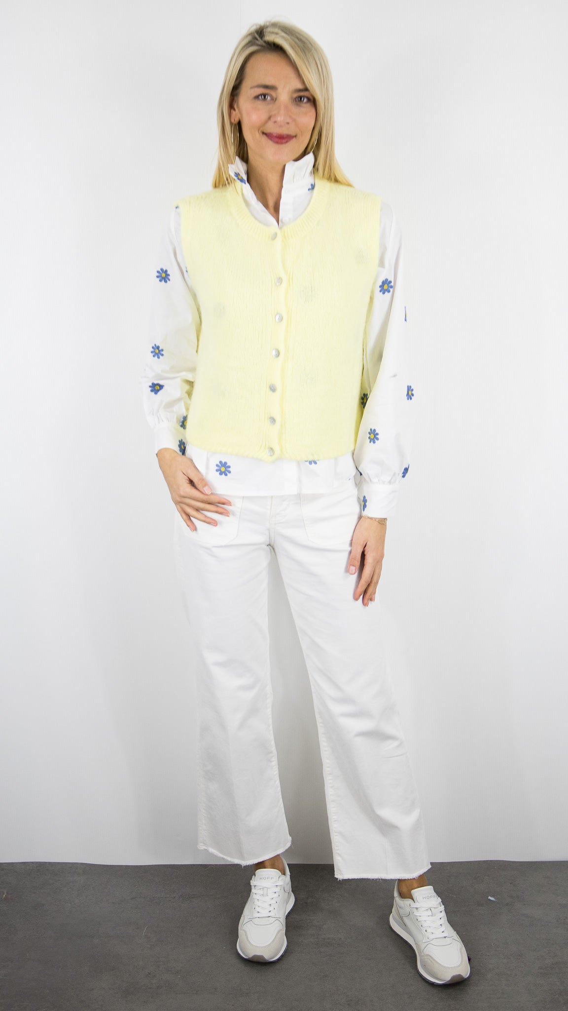 GILET SANS MANCHES BOUTONNE POUR FEMME NAIS 25069#COLOR_JAUNE