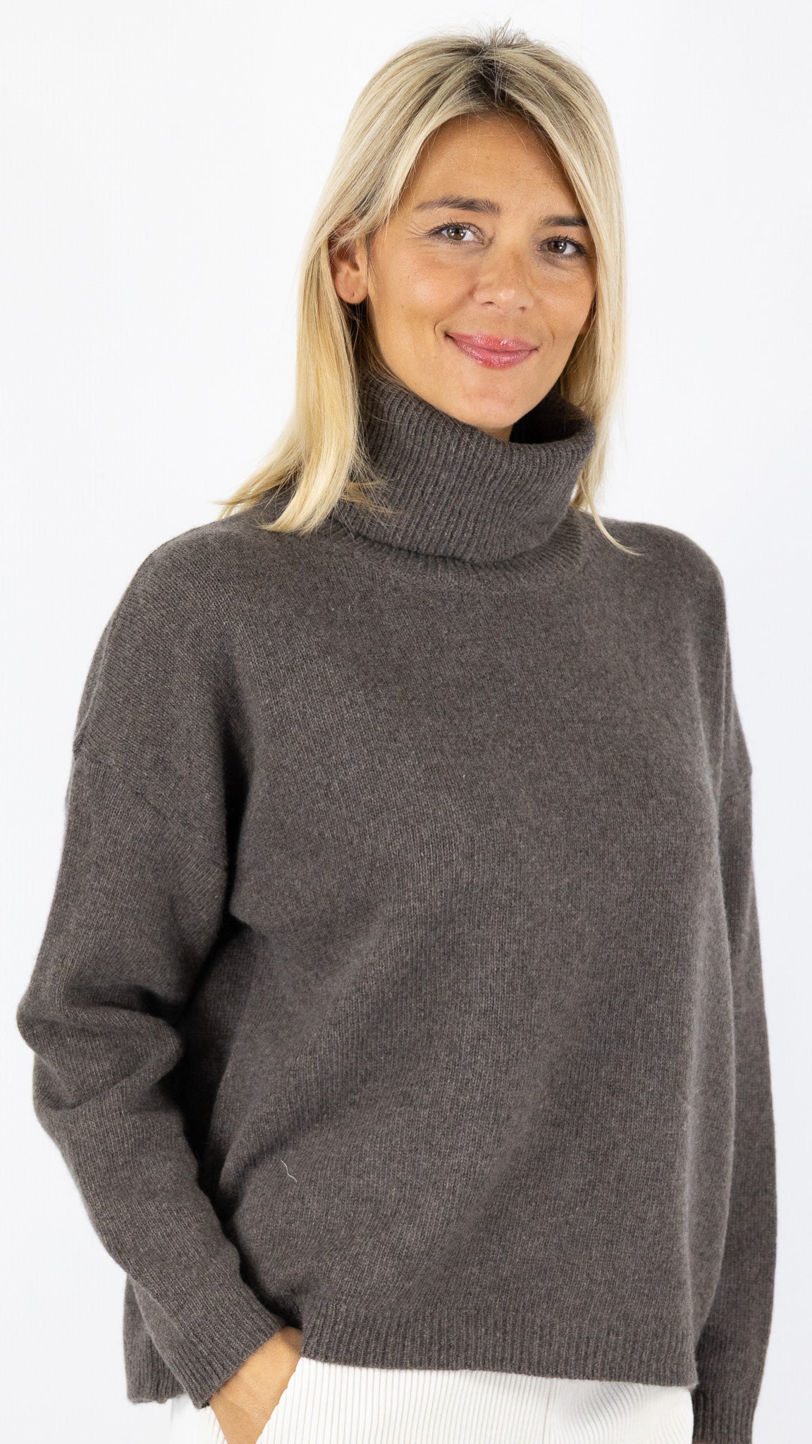 PULL COL ROULE COUPE AMPLE 25677 NAIS#color_CHOCO