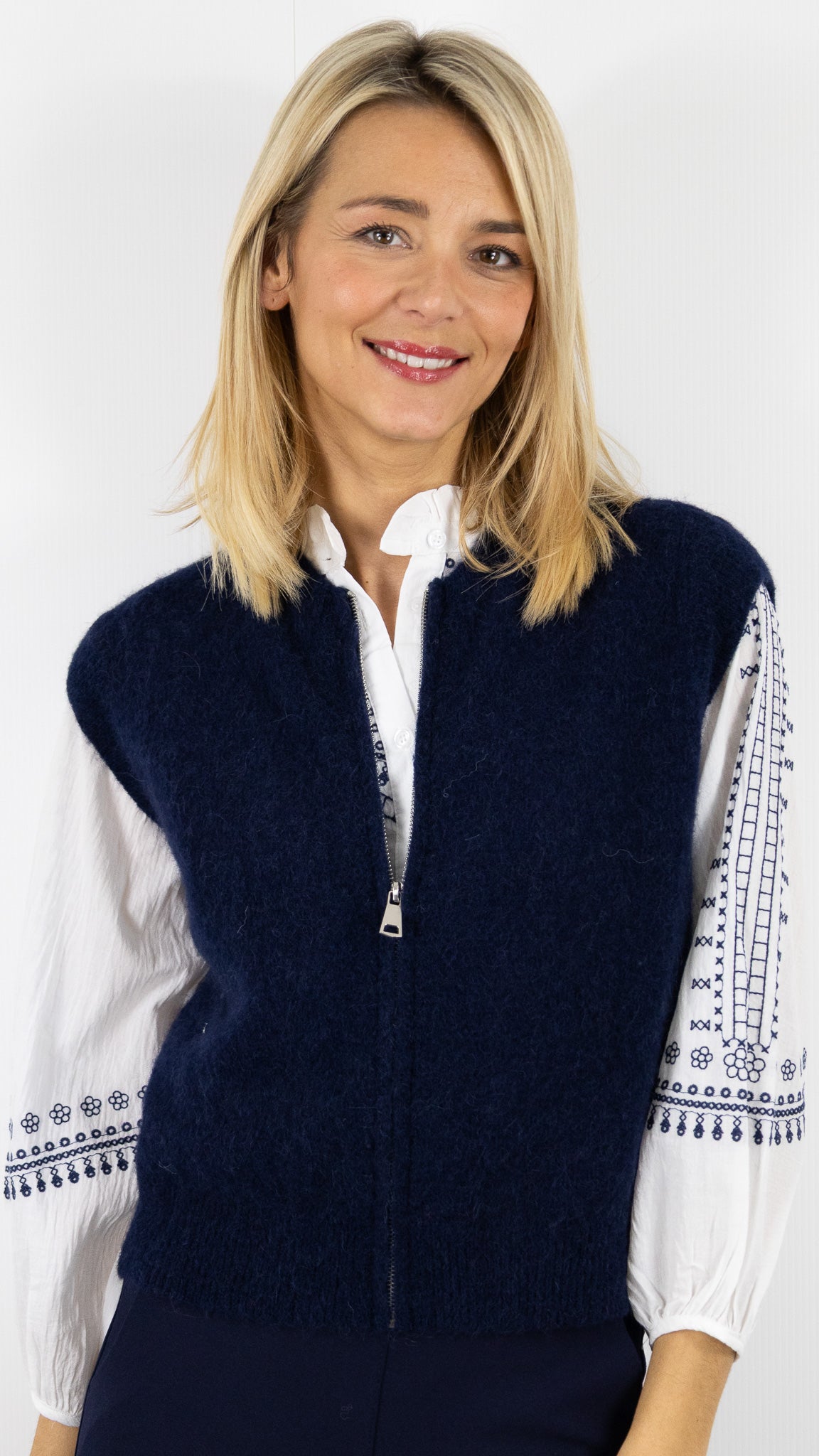 GILET SANS MANCHES ZIPPE STUDIO PARISIEN 25681#color_BLEU