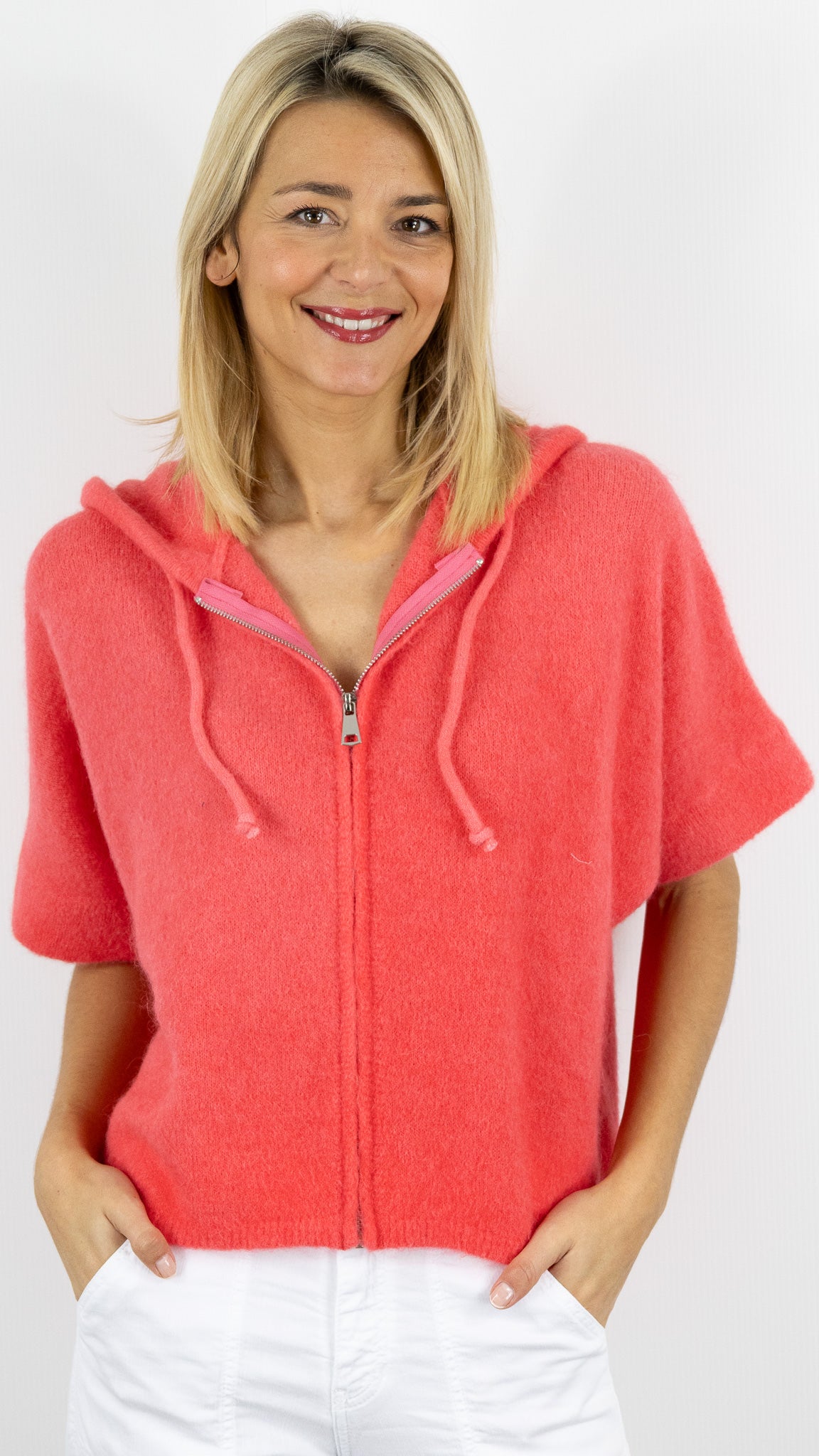 GILET A CAPUCHE ZIPPE MANCHES 3/4 POUR FEMME STUDIO PARISIEN 25683#COLOR_CORAIL 
