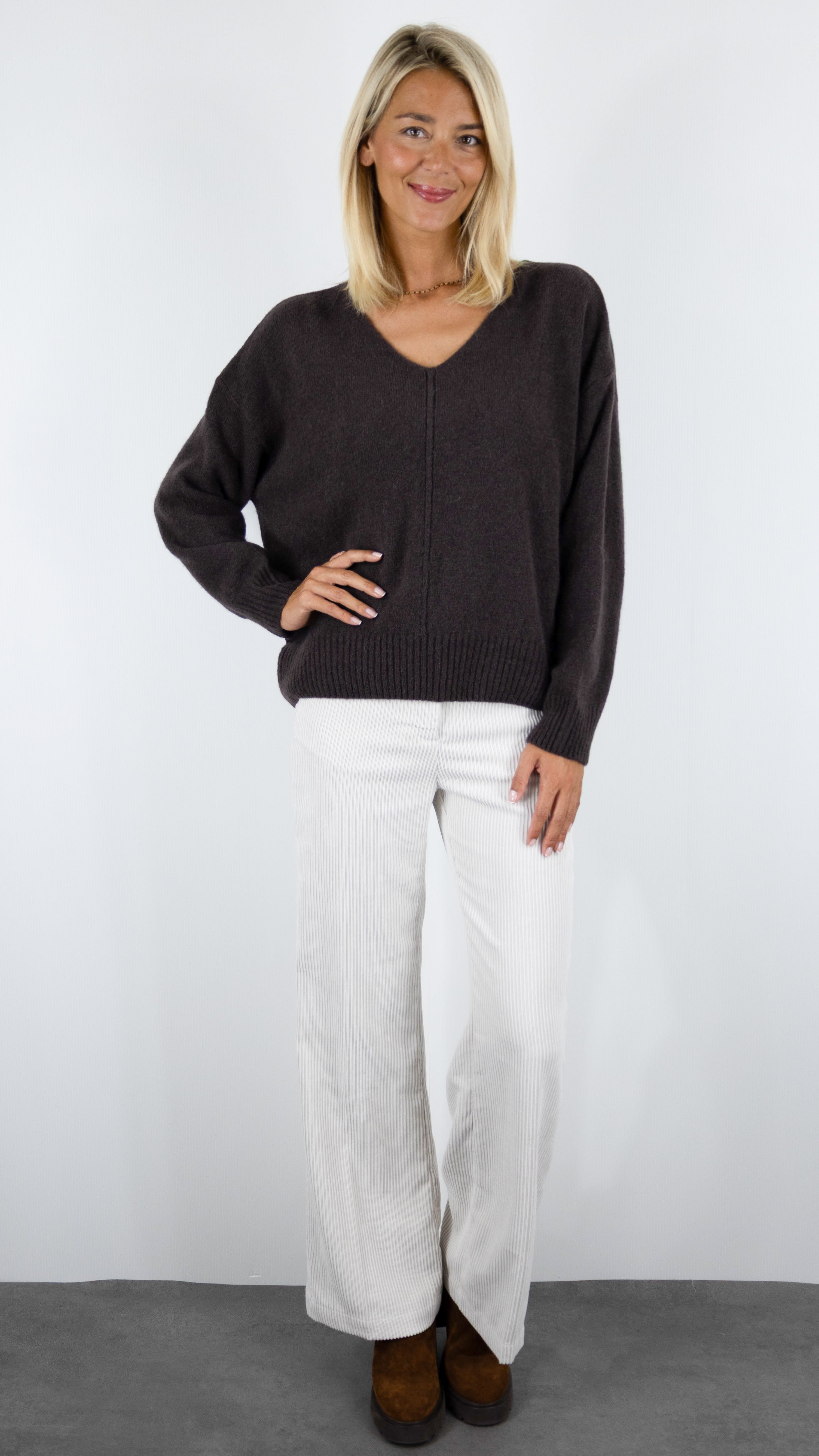 PULL AMPLE COL V EN ALPAGA STUDIO PARISIEN 26591#COLOR_DARK CHOCO