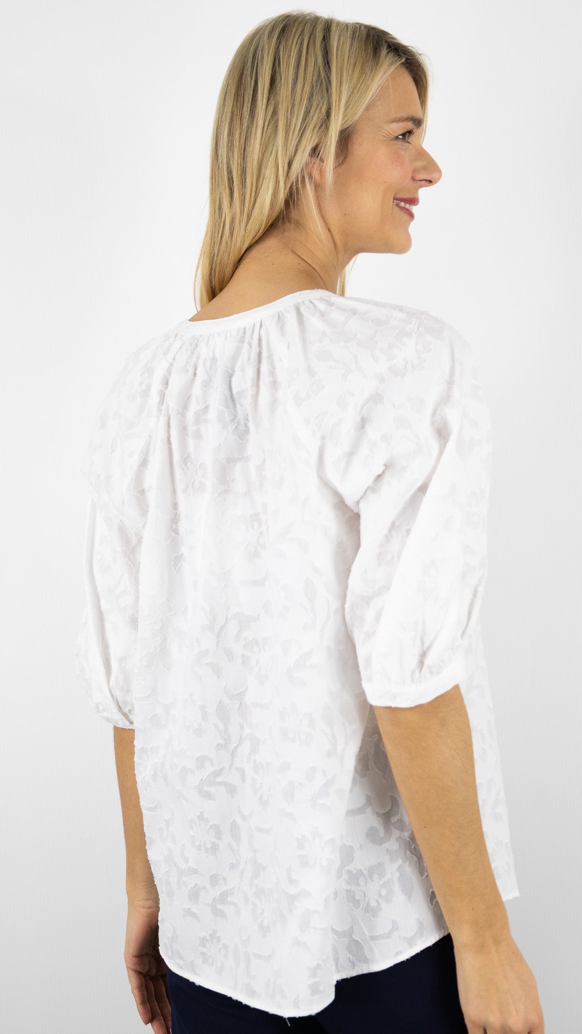 BLOUSE DEVOREE EN COTON BLANC TONI 27-10/1407-3