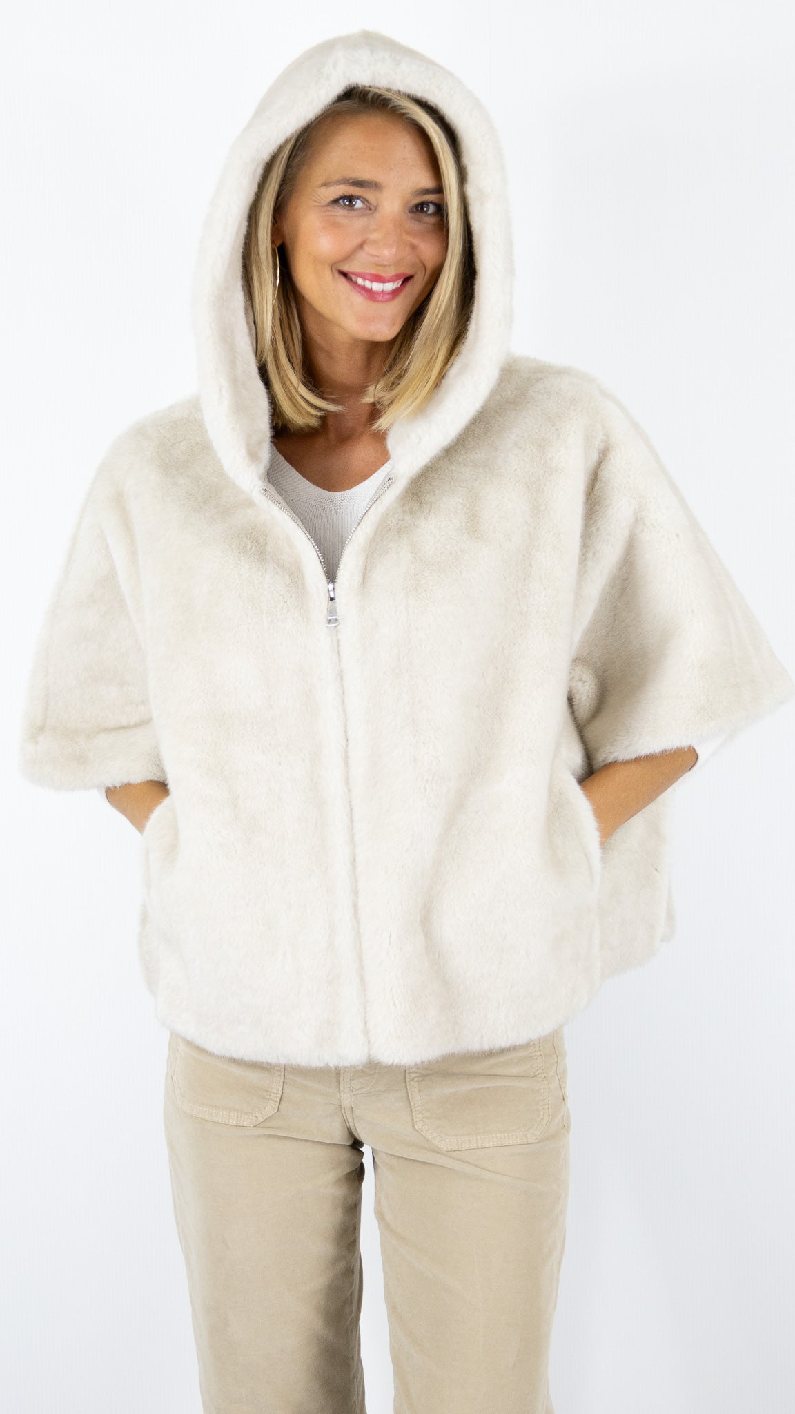 VESTE A CAPUCHE MANCHESC OURTE EN FAUSSE FOURRURE POUR FEMME VOUS 280711#COLOR_BEIGE
