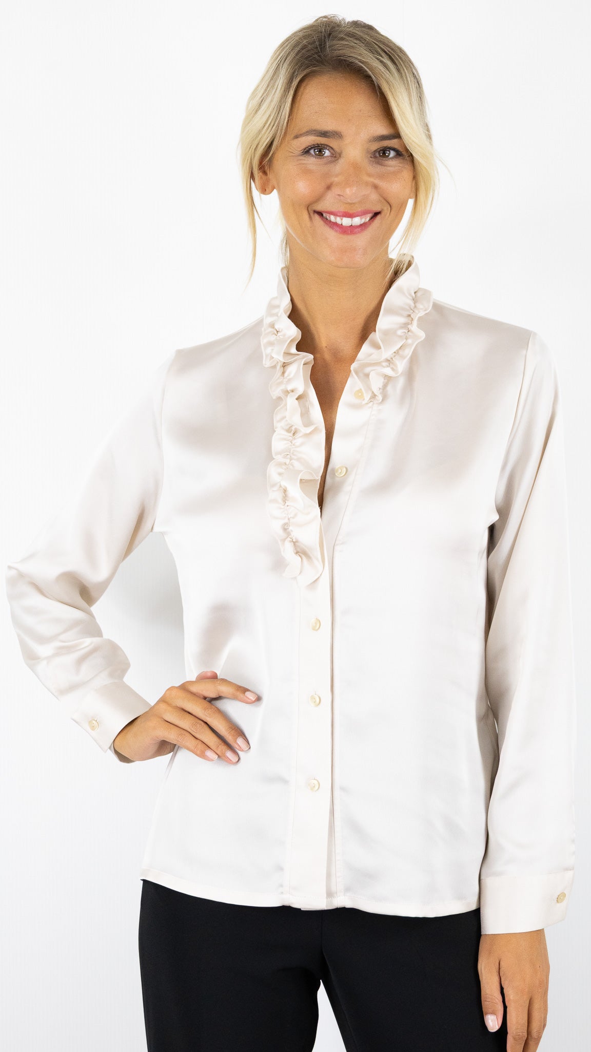 BLOUSE FLUIDE SATINEE CREME AVEC COL VOLANTE SOMMERMANN 2816/11 JARINA