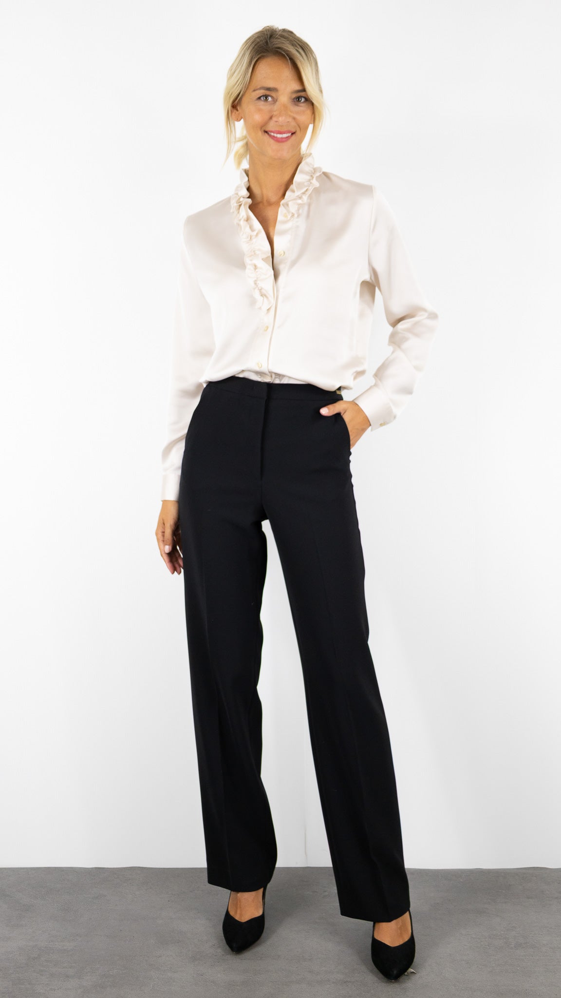 BLOUSE FLUIDE SATINEE CREME AVEC COL VOLANTE SOMMERMANN 2816/11 JARINA
