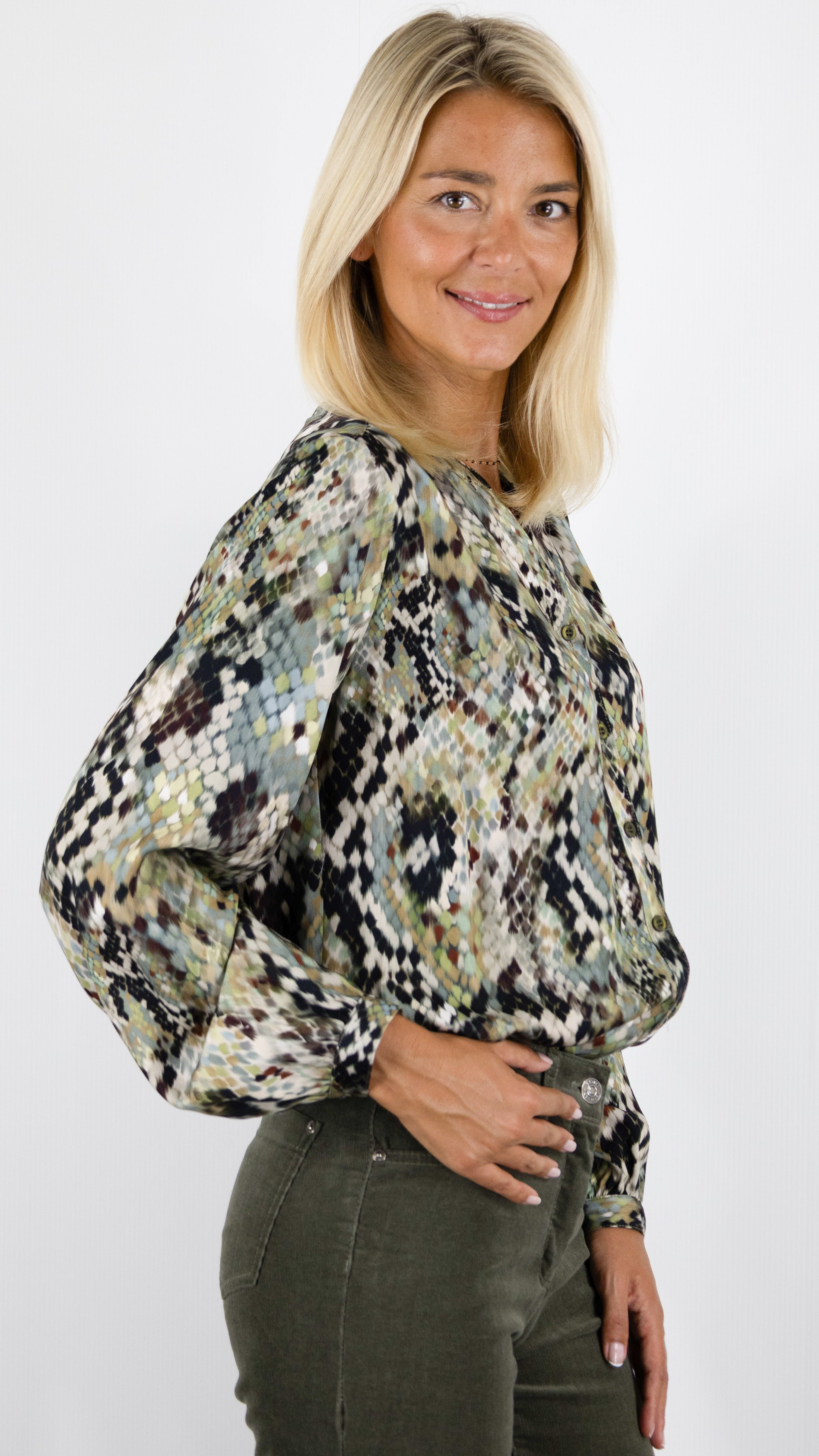 BLOUSE FLUIDE IMPRIME REPTILE KAKI TONI 78-90 1454-15 BELLA