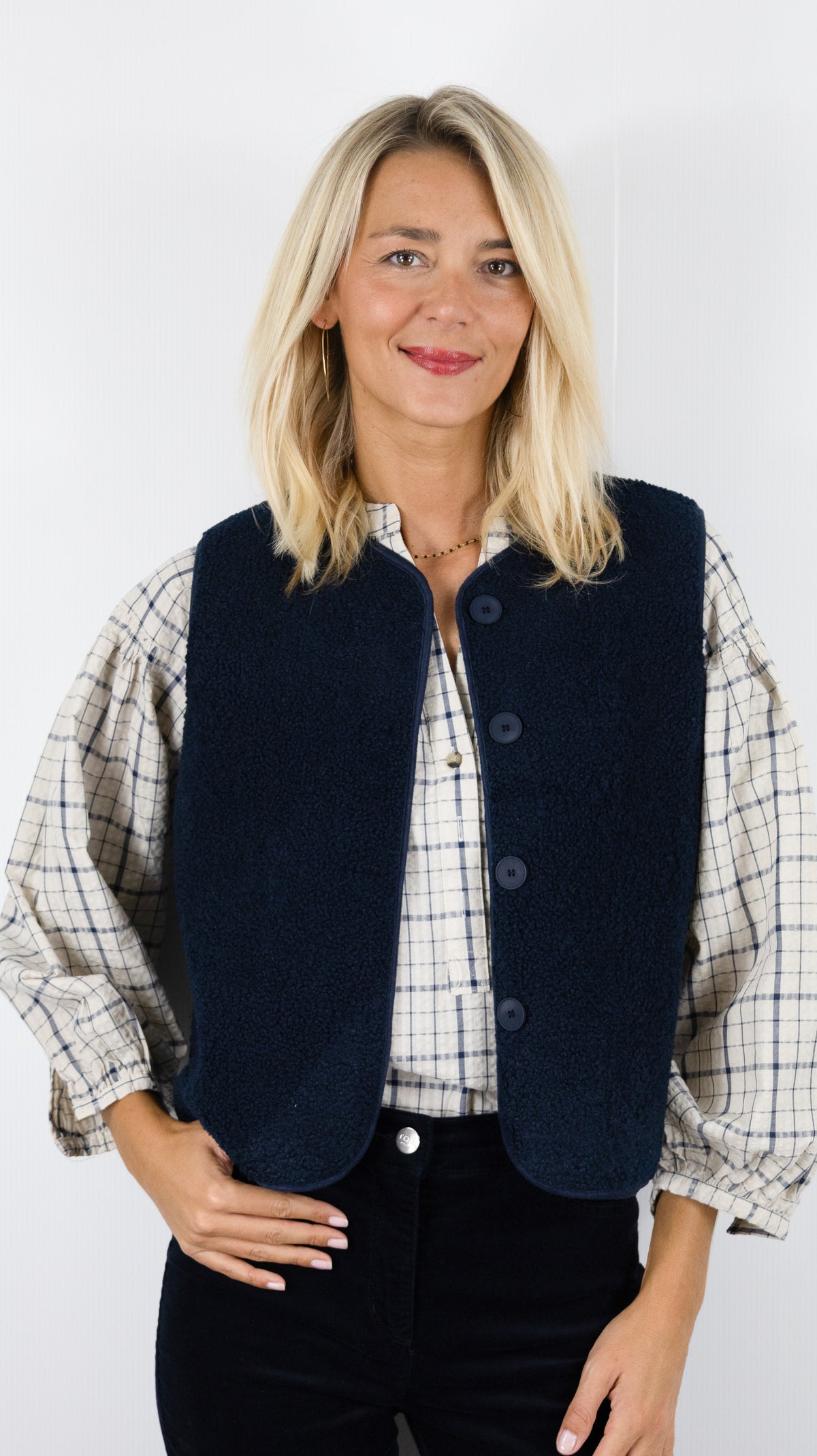 GILET SANS MANCHES MOUTON POUR FEMME IT HIPPIE K202-384#COLOR_MARINE