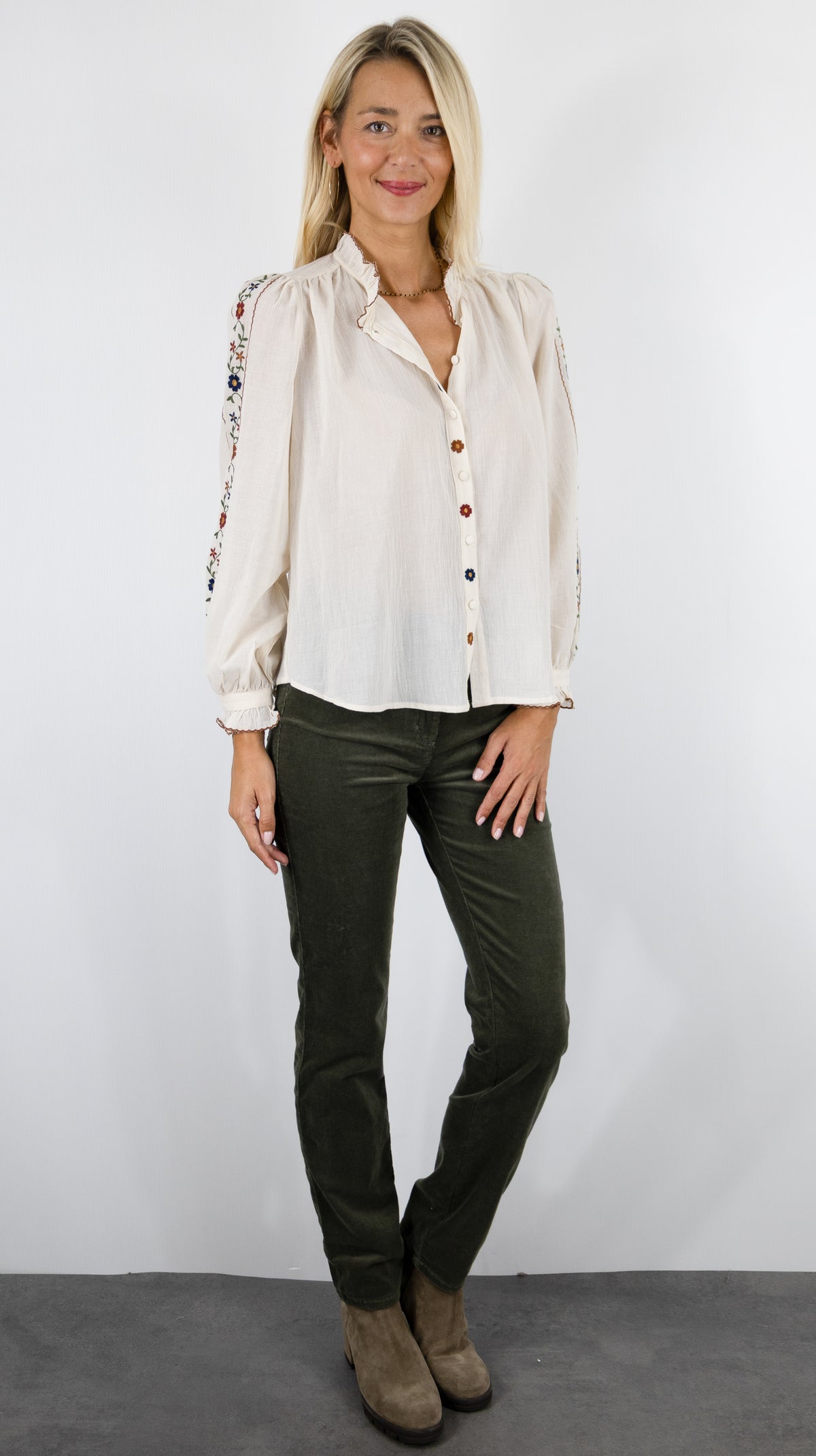 CHEMISE BRODEE POUR FEMME EN COTON BEIGE IT HIPPIE X005-924