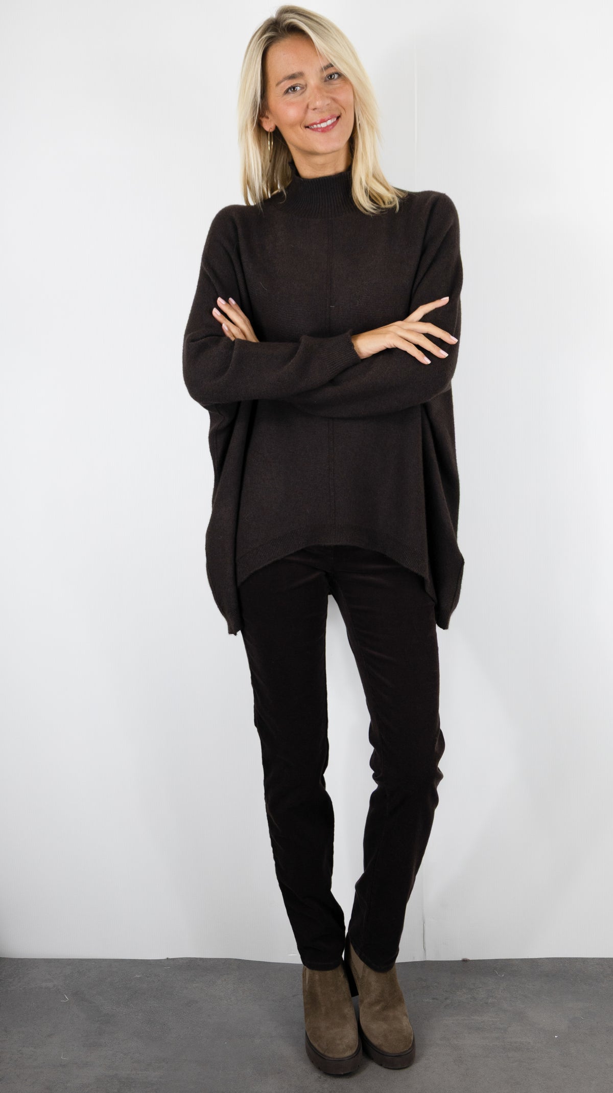 PULL AMPLE COL MONTANT POUR FEMME ALEXANDRE LAURENT C8785#COLOR_MORO/CHOCO