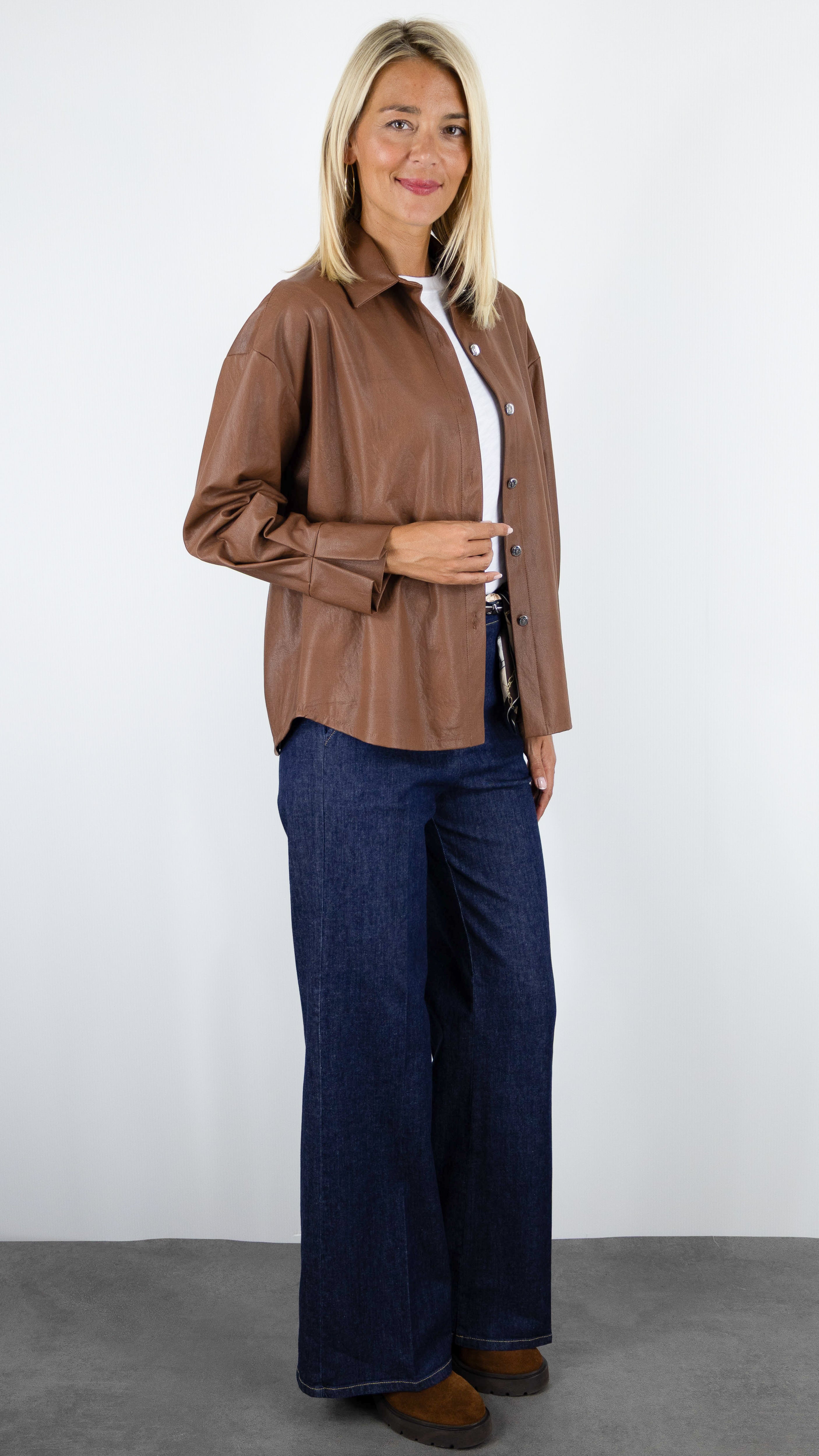 CHEMISE EN FAUX CUIR CAMEL POUR FEMME SURCHEMISE CAROLINE BISS 4605