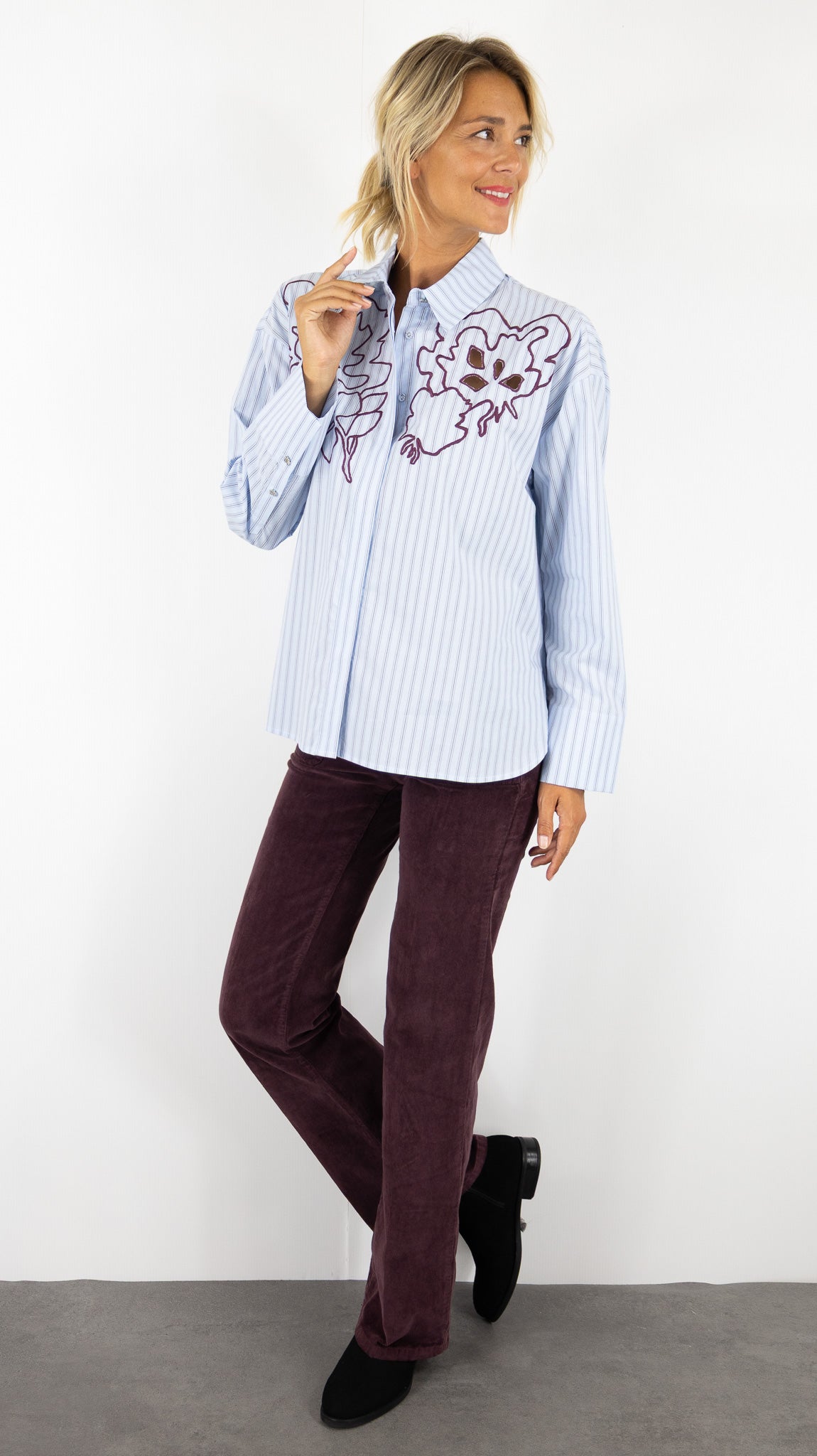 CHEMISE RAYEE CIEL AVEC BRODERIES ET DETAILS AJOURES AUBERGINE FEMME 100% COTON  CAROLINE BISS 4614