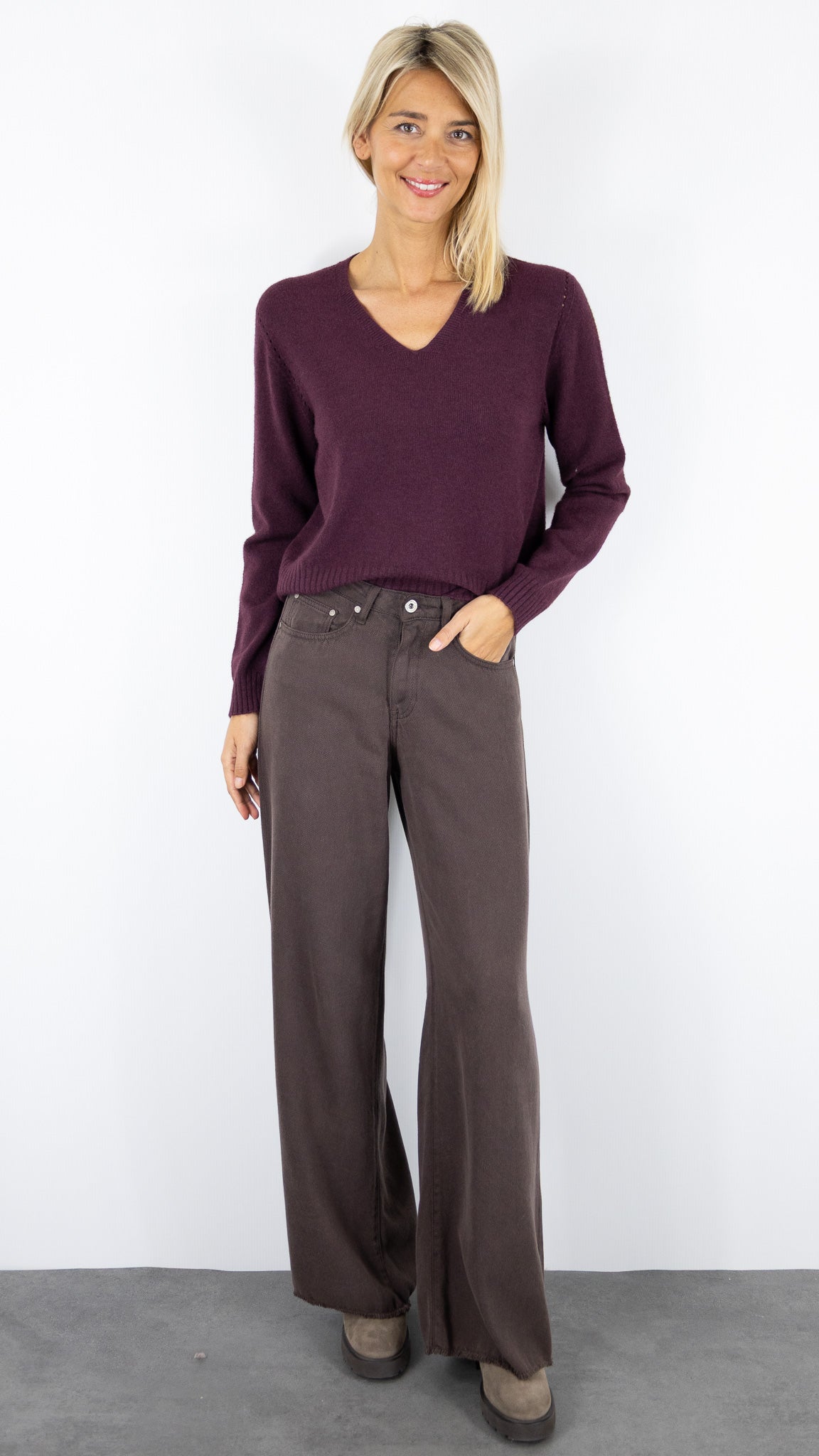 PULL COL V MAX ET ENJOY 570951#color_PRUGNAC/PRUNE