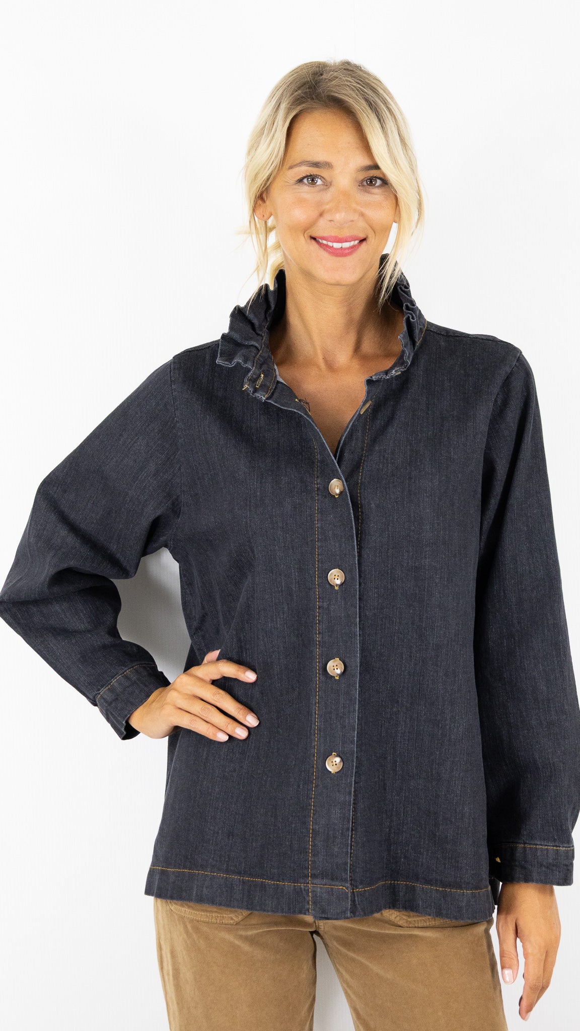 CHEMISE AMPLE EN JEANS COL MONTANT VOLANTE FEMME LUK AP 5992 