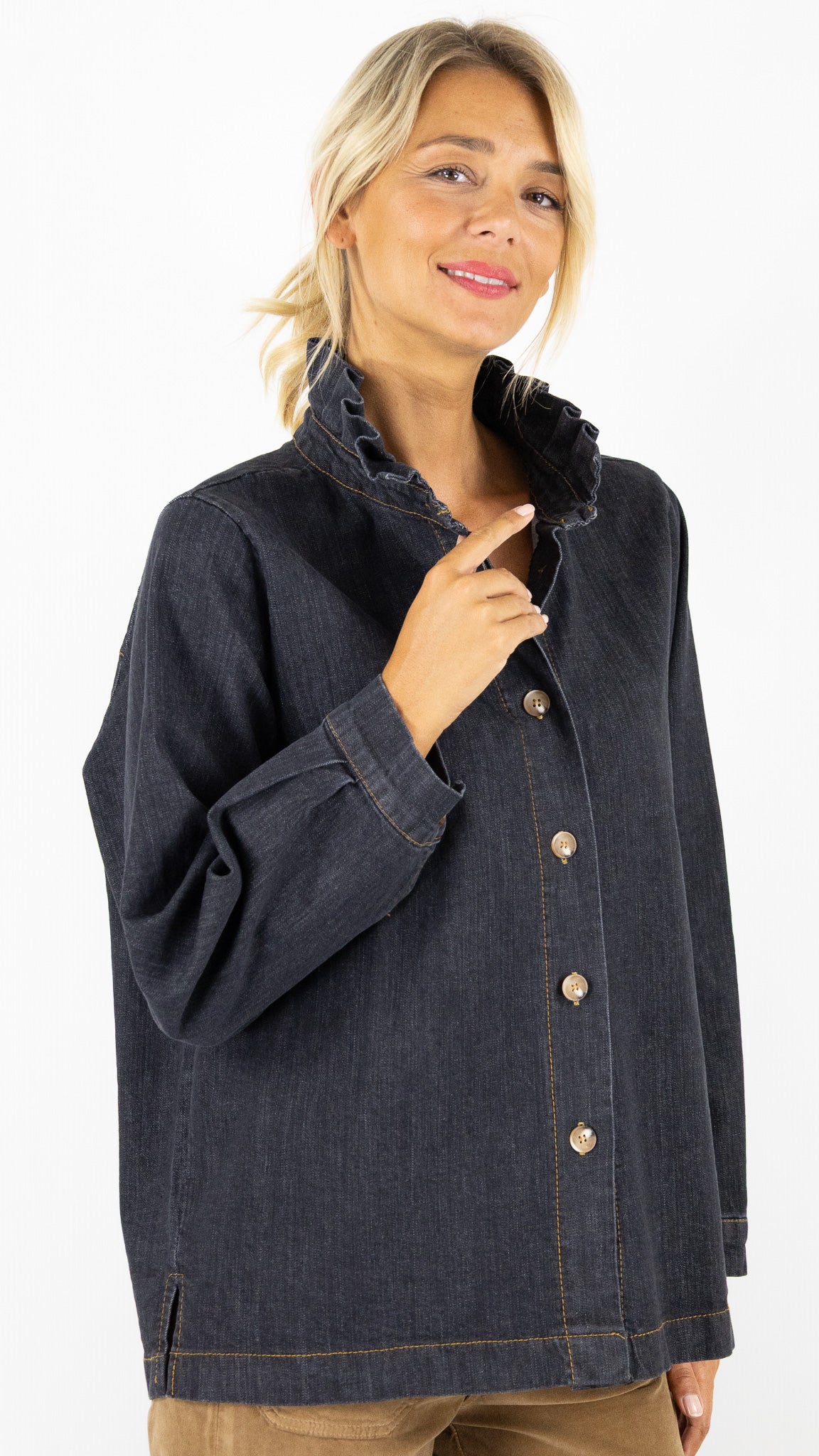 CHEMISE AMPLE EN JEANS COL MONTANT VOLANTE FEMME LUK AP 5992 