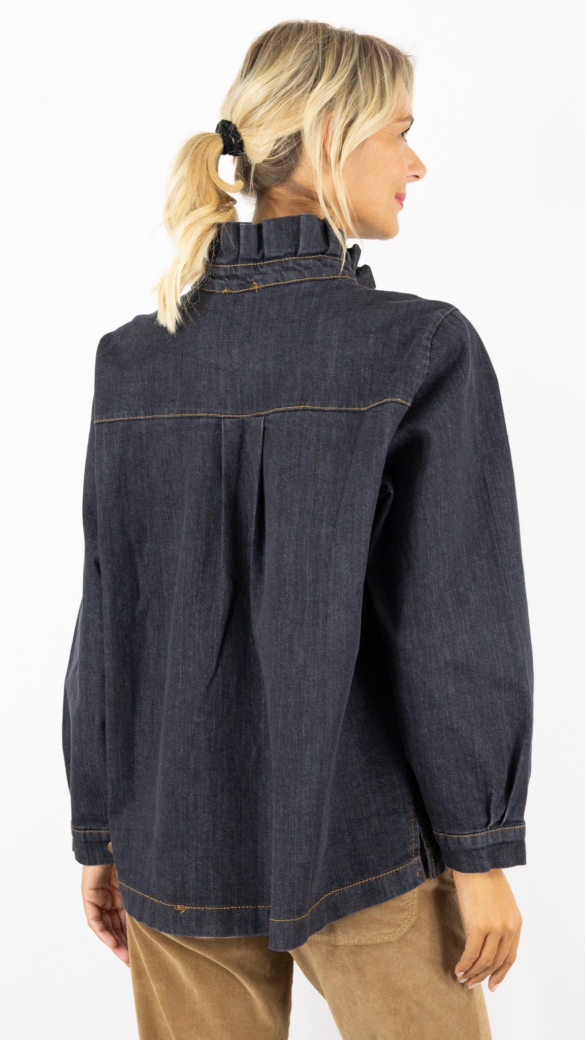 CHEMISE AMPLE EN JEANS COL MONTANT VOLANTE FEMME LUK AP 5992 