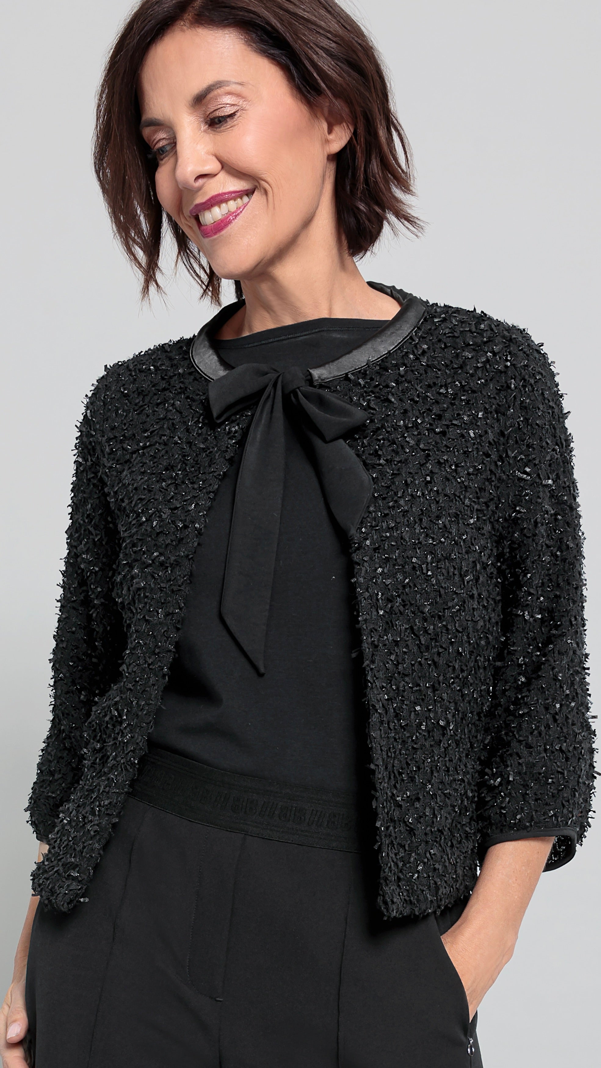 BOLERO COURT EN LAINE DEVORE NOIR BIANCA 64004